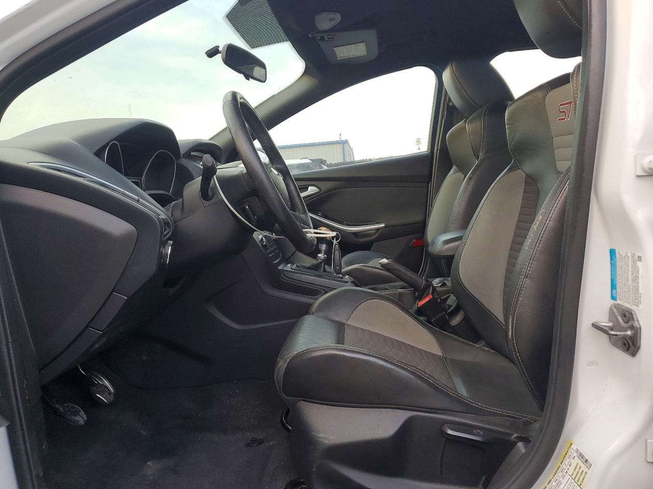 2014 Ford Focus St White vin: 1FADP3L92EL223936