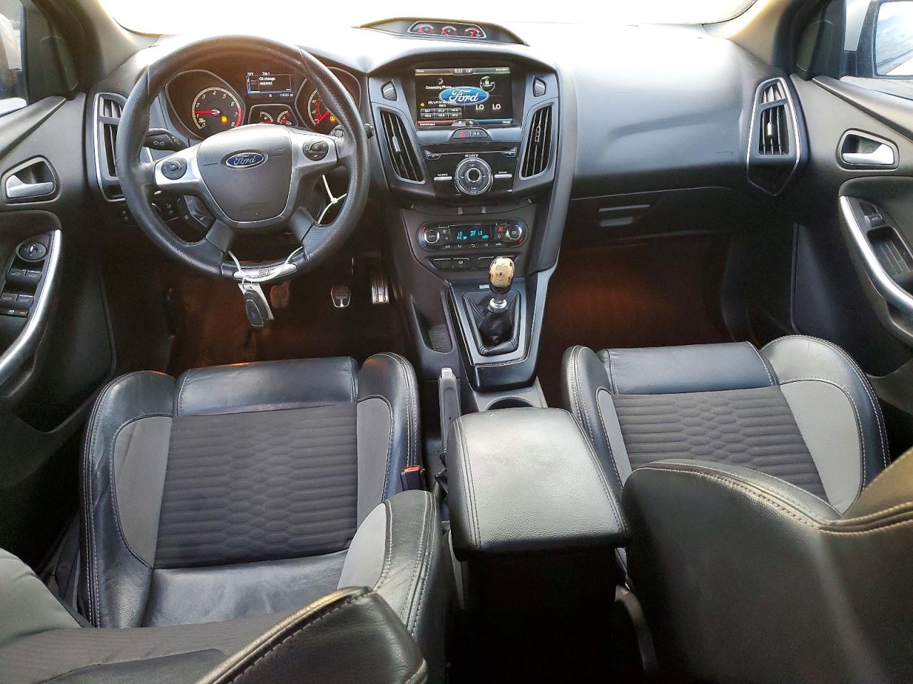 2014 Ford Focus St White vin: 1FADP3L92EL223936
