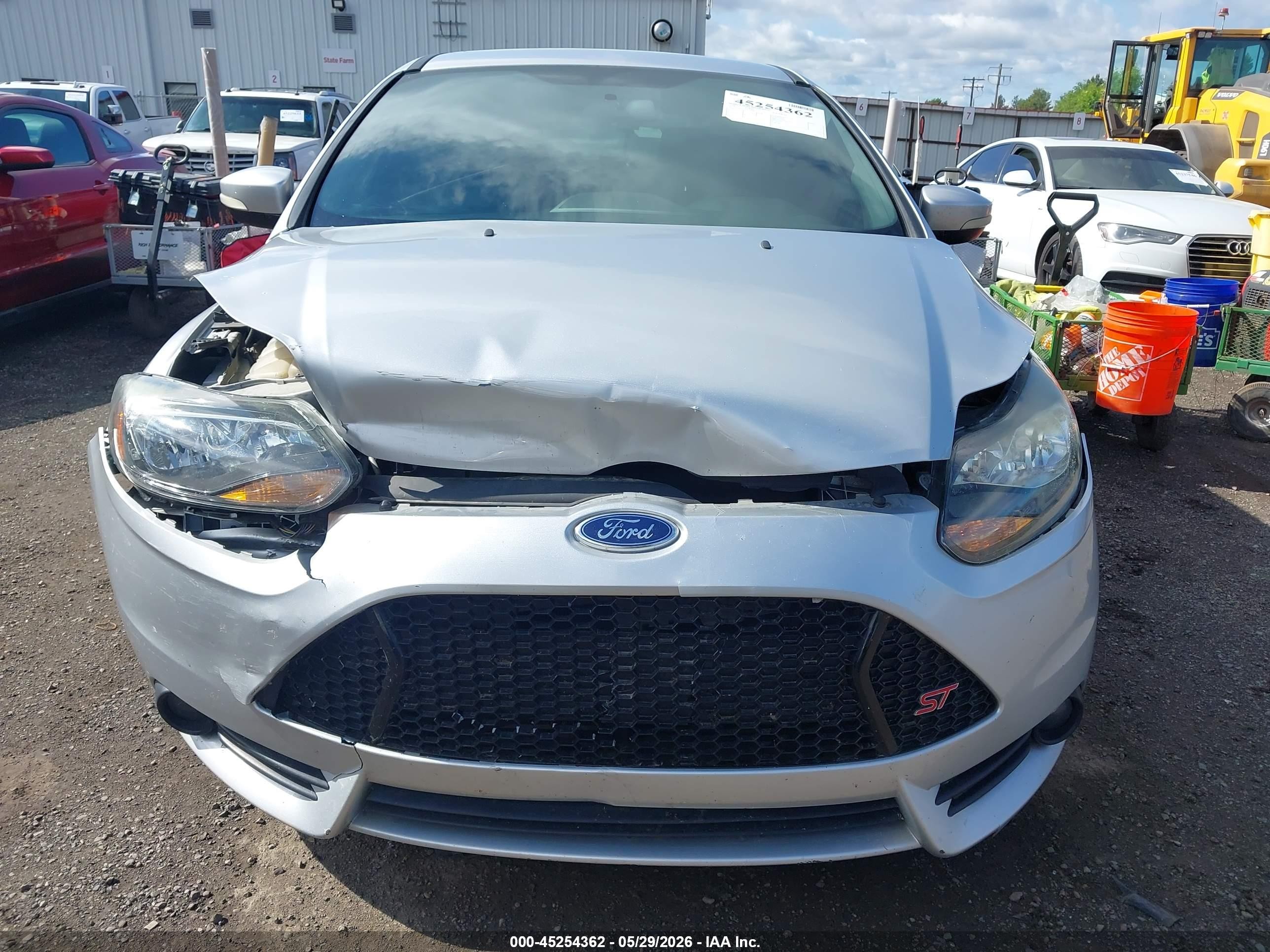 2014 Ford Focus St   Silver vin: 1FADP3L92EL375683