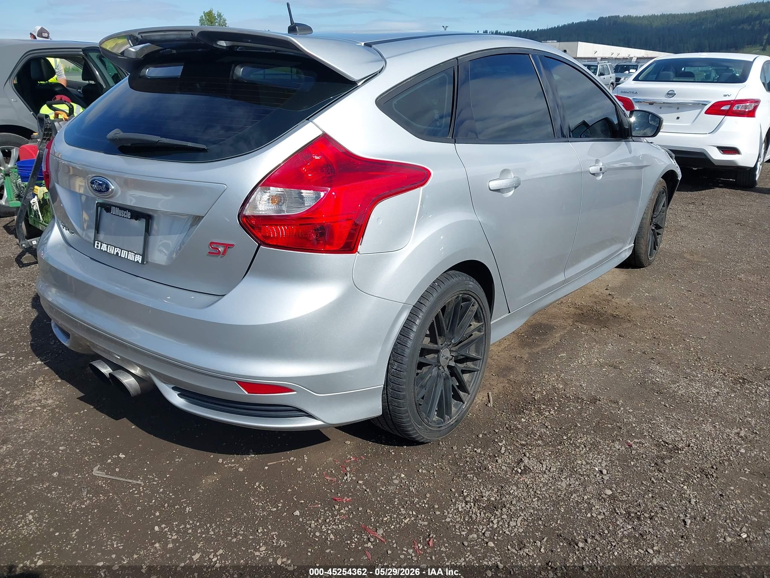 2014 Ford Focus St   Silver vin: 1FADP3L92EL375683