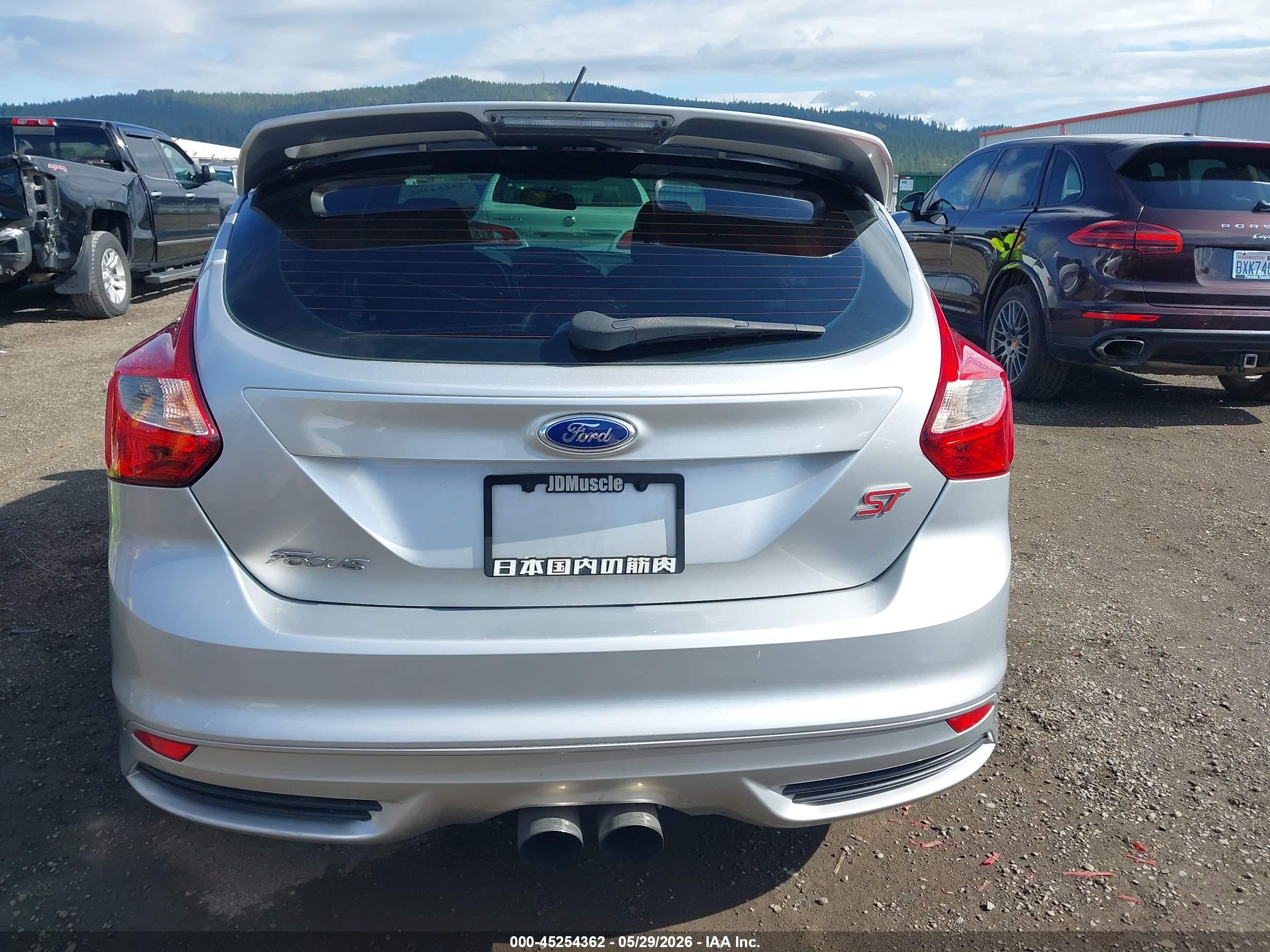2014 Ford Focus St   Silver vin: 1FADP3L92EL375683