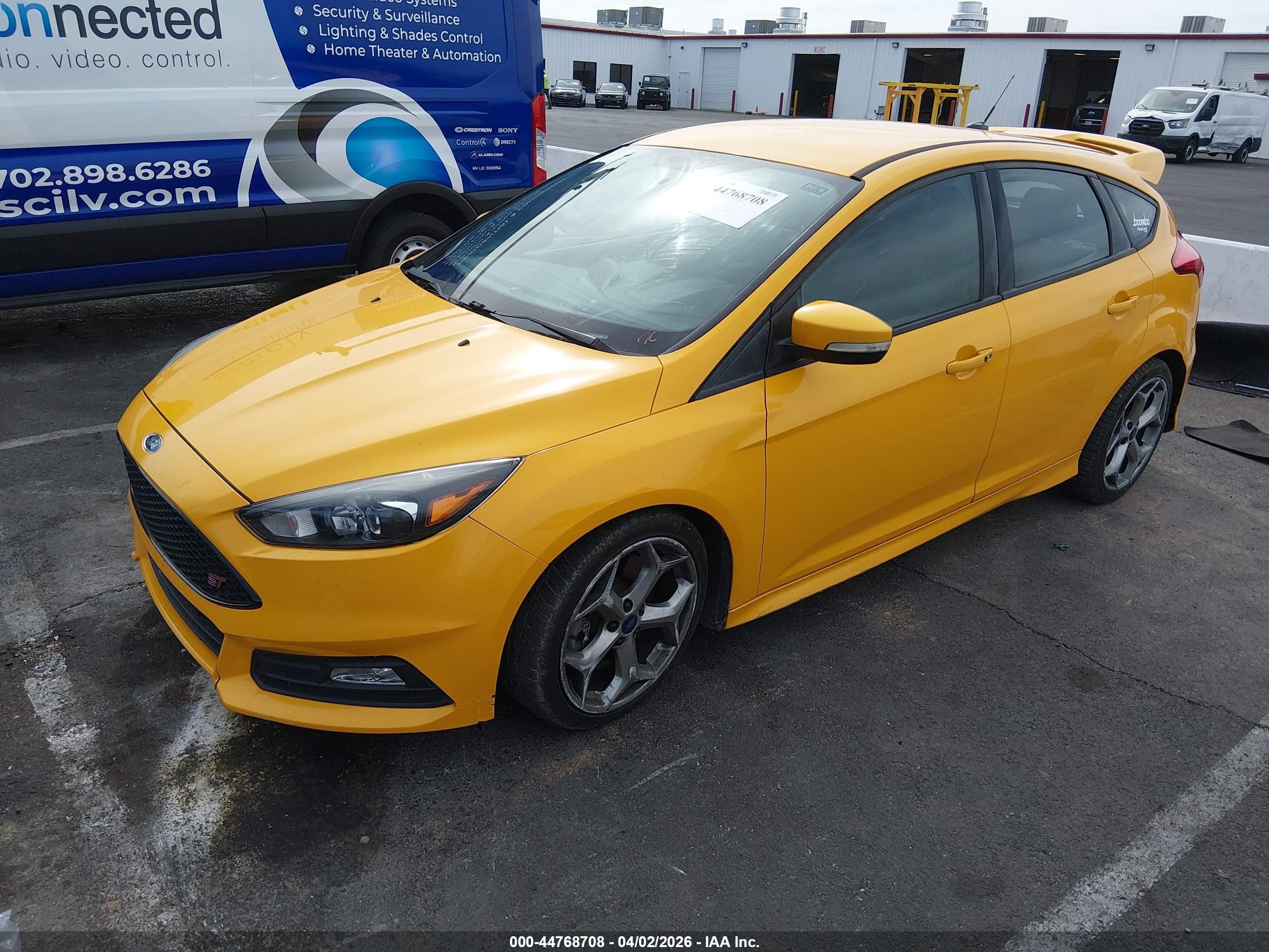 2015 Ford Focus St   Orange vin: 1FADP3L92FL264987