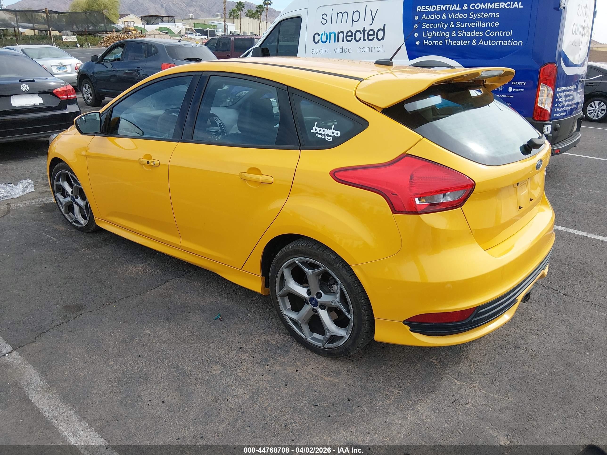 2015 Ford Focus St   Orange vin: 1FADP3L92FL264987