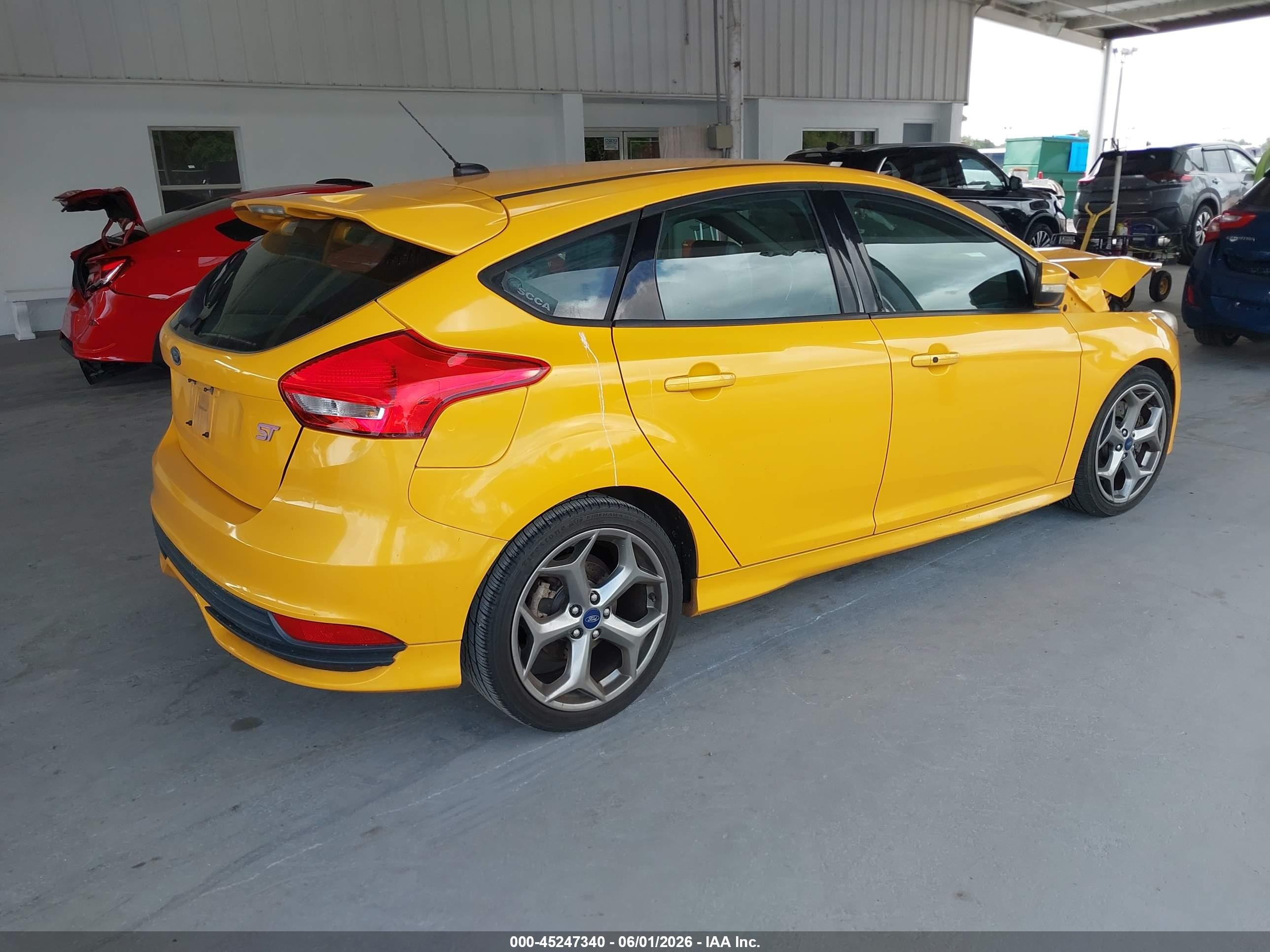 2015 Ford Focus St   Желтый vin: 1FADP3L92FL287220