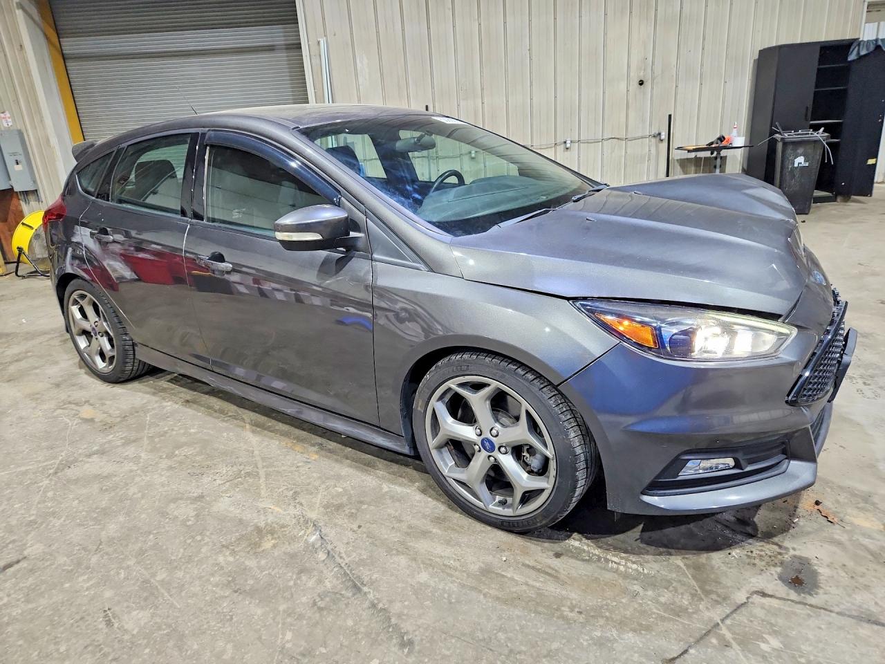 2015 Ford Focus St Gray vin: 1FADP3L92FL353104