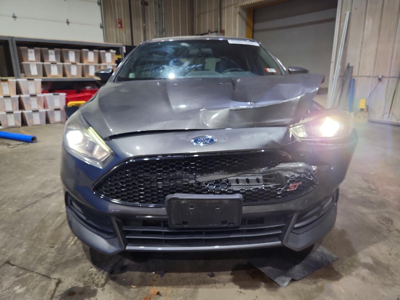 2015 Ford Focus St Gray vin: 1FADP3L92FL353104