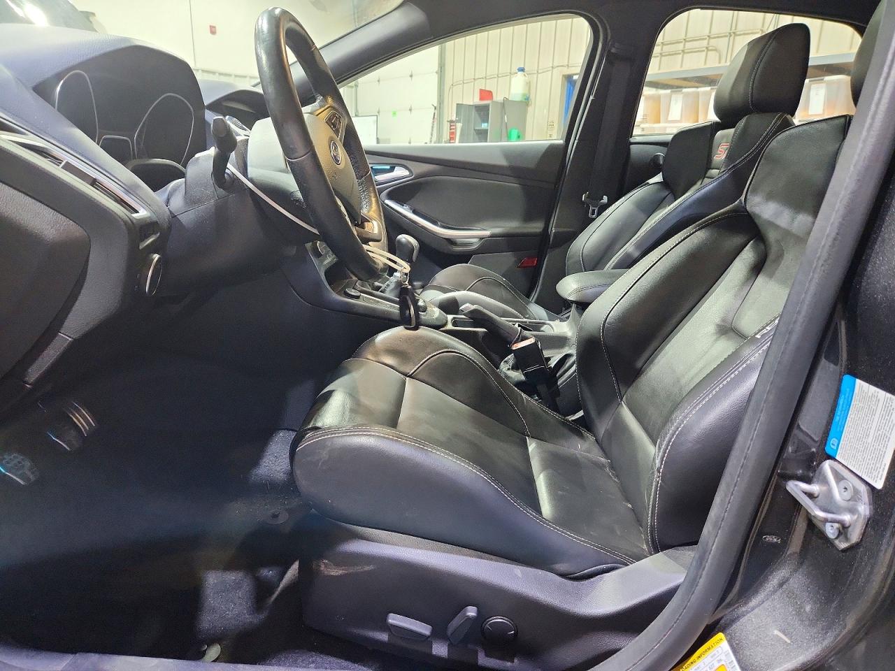 2015 Ford Focus St Gray vin: 1FADP3L92FL353104