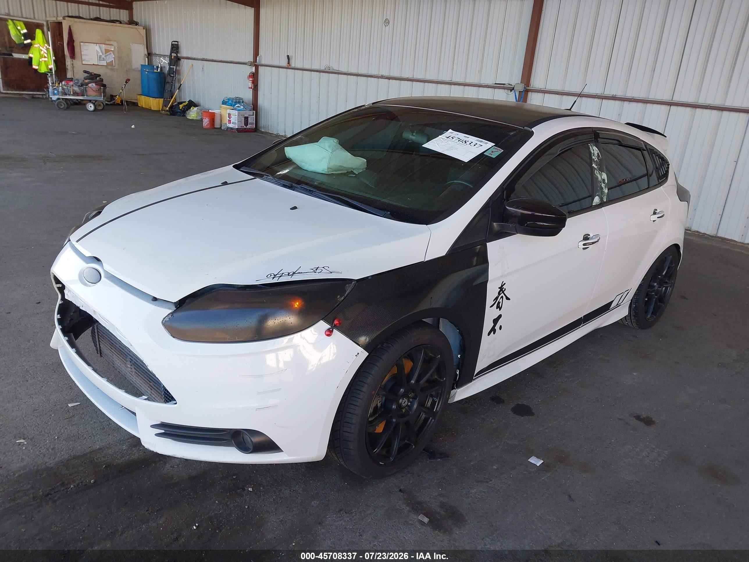 2014 Ford Focus St   White vin: 1FADP3L93EL238123