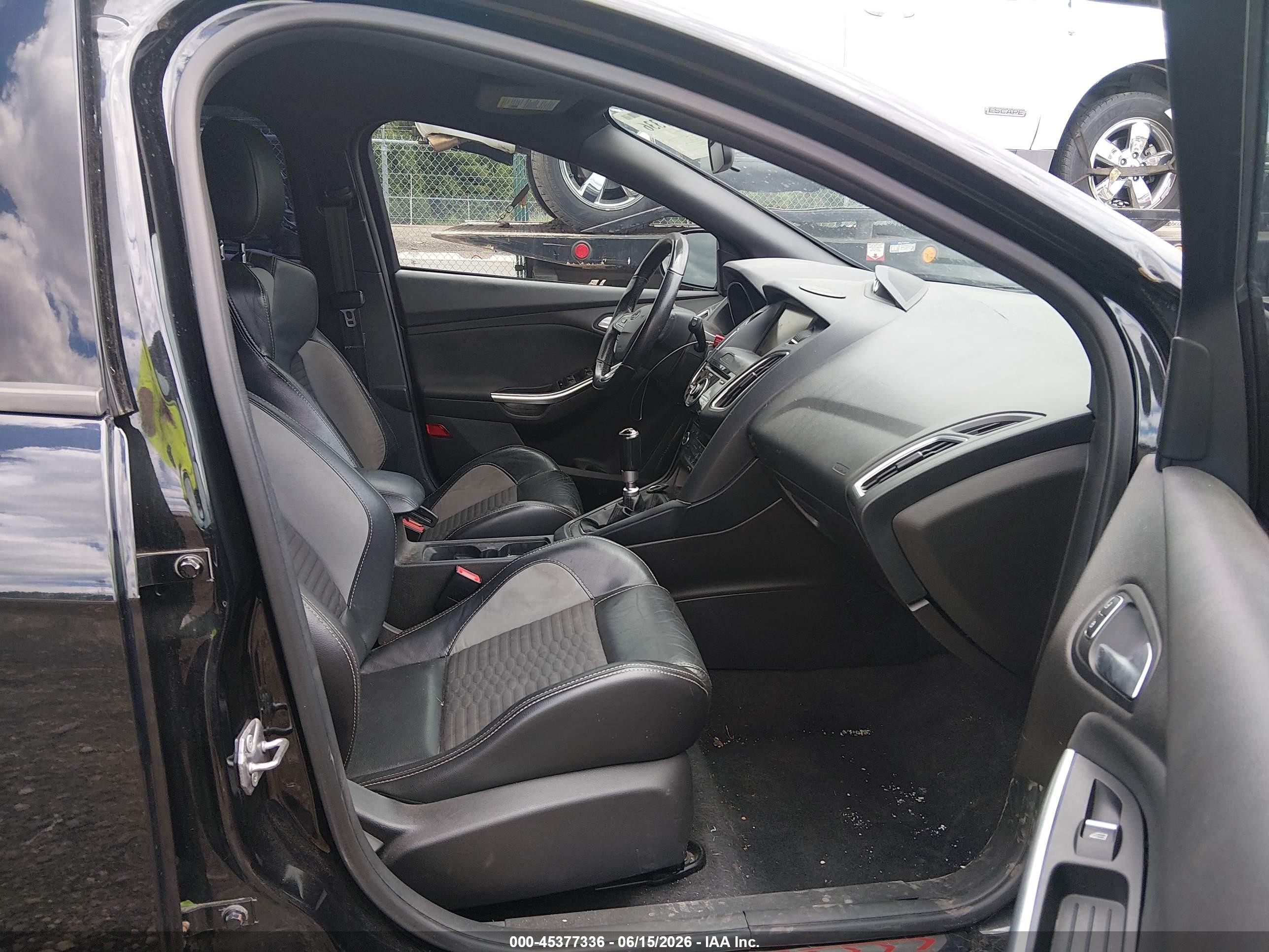 2015 Ford Focus St   Черный vin: 1FADP3L93FL341107