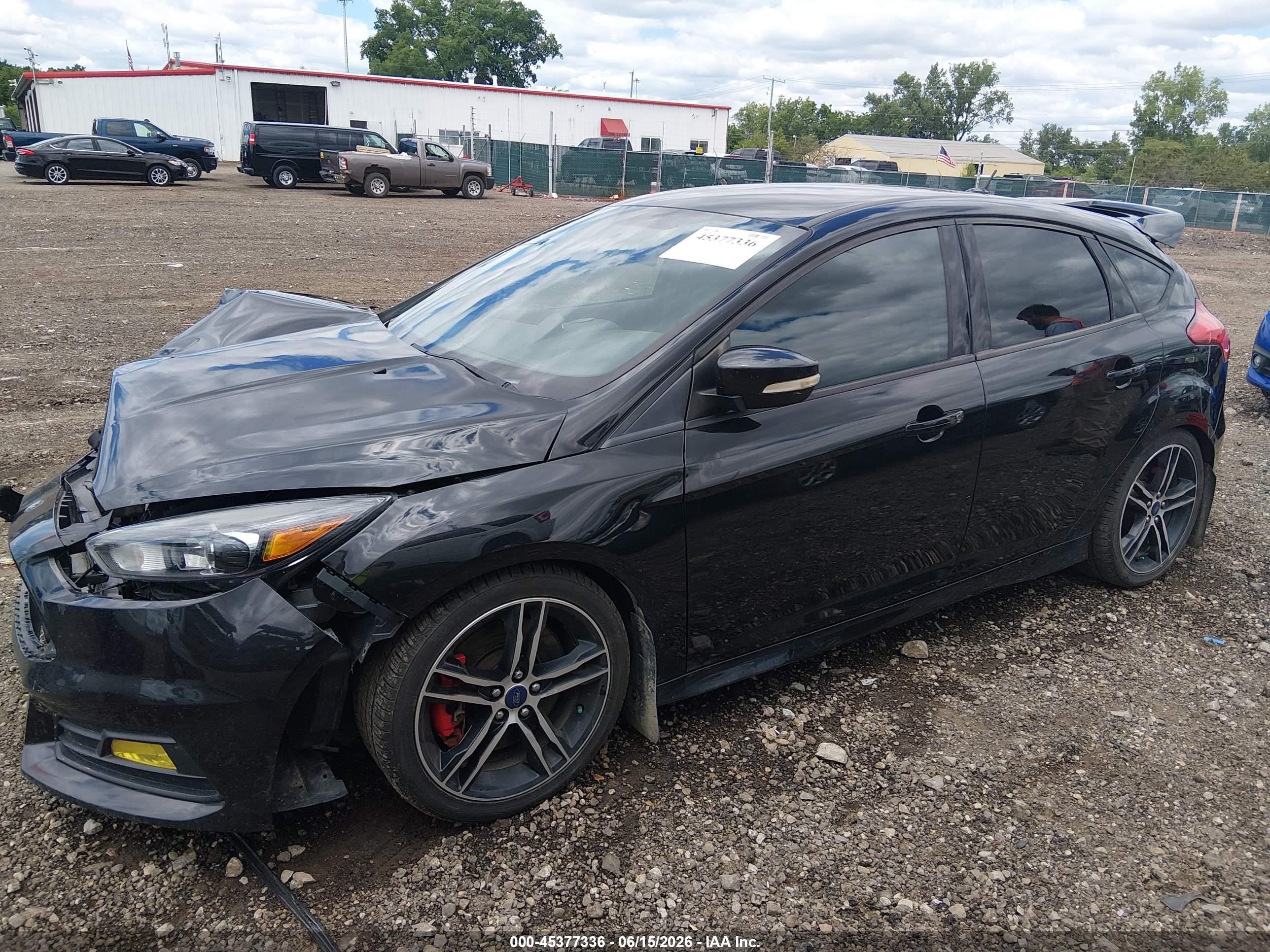2015 Ford Focus St   Черный vin: 1FADP3L93FL341107