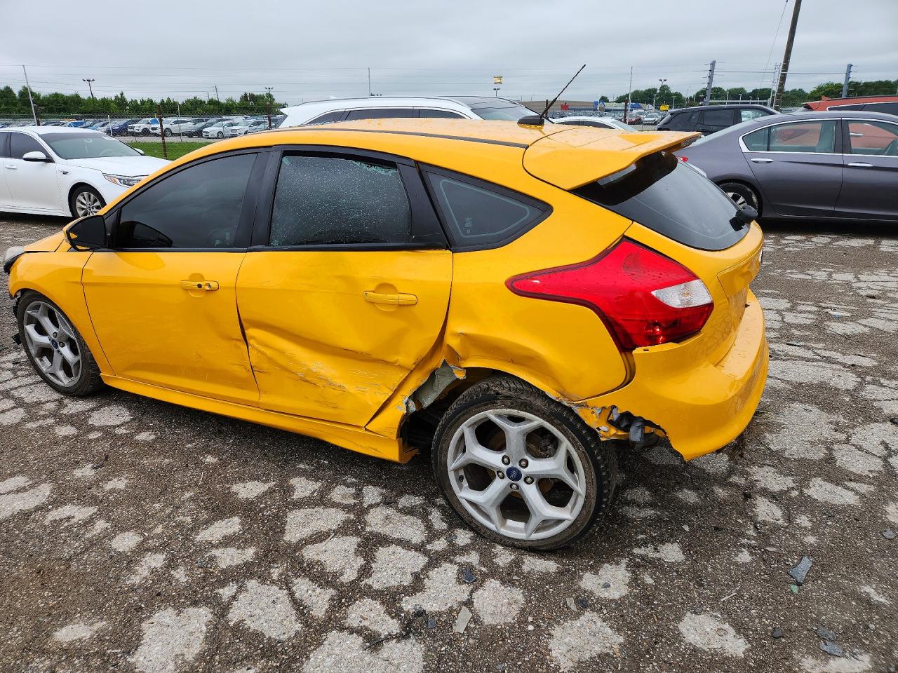 2013 Ford Focus St Yellow vin: 1FADP3L94DL254832