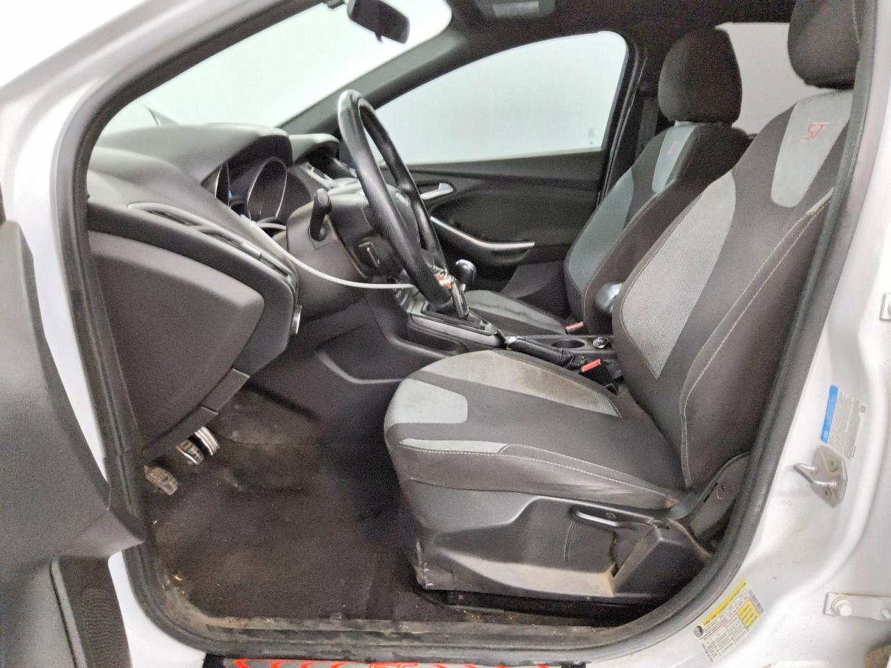 2014 Ford Focus St White vin: 1FADP3L94EL259806
