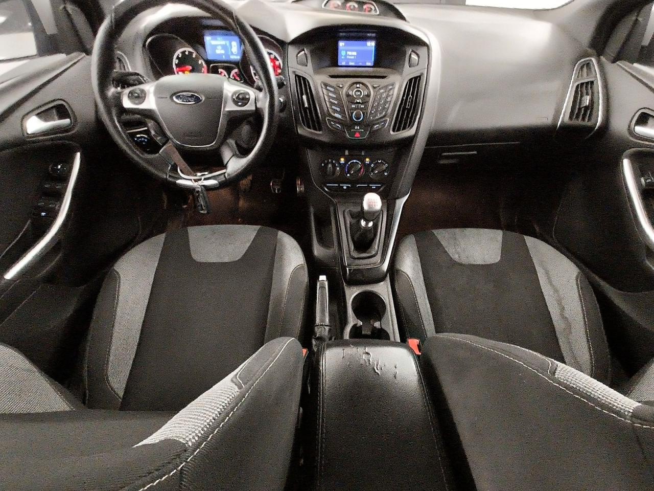 2014 Ford Focus St White vin: 1FADP3L94EL259806