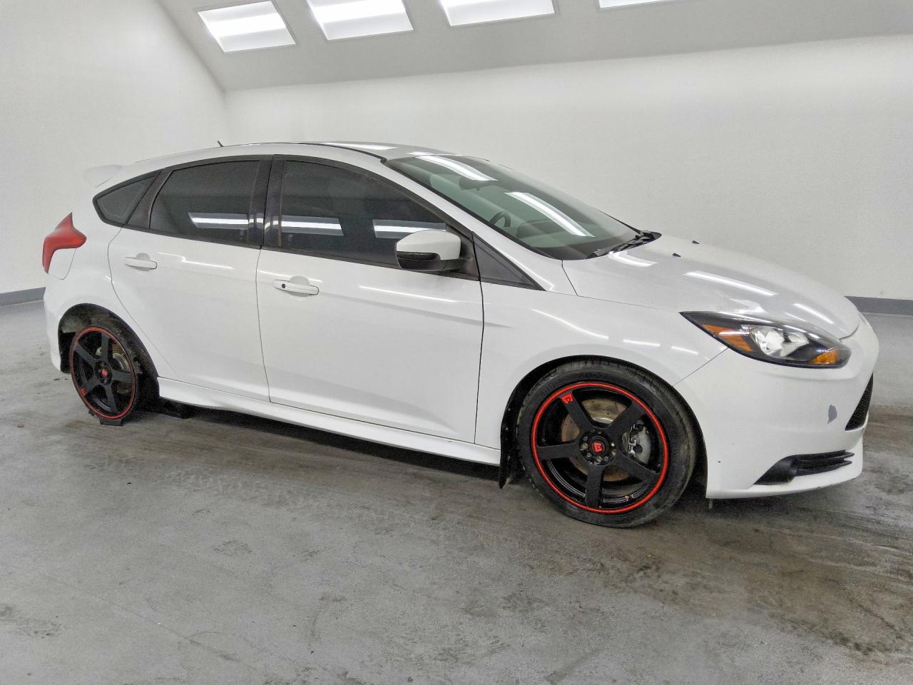 2014 Ford Focus St White vin: 1FADP3L94EL259806