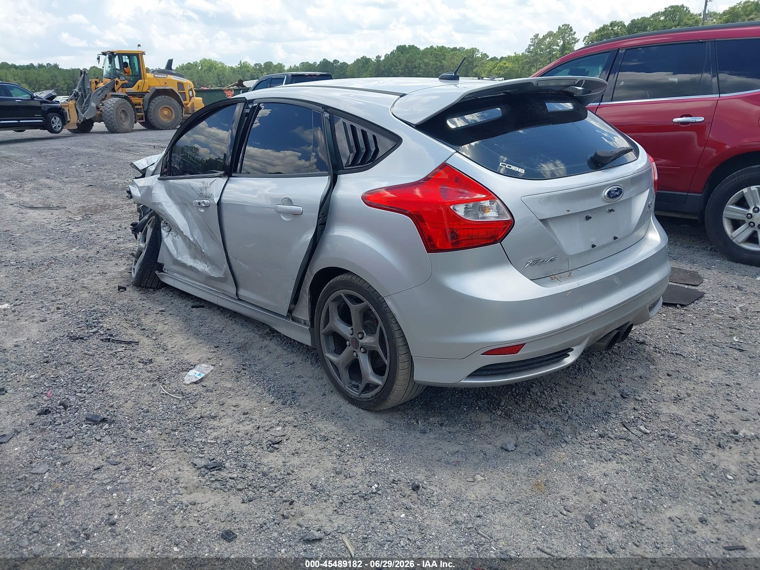 2014 Ford Focus St   Silver vin: 1FADP3L94EL320409