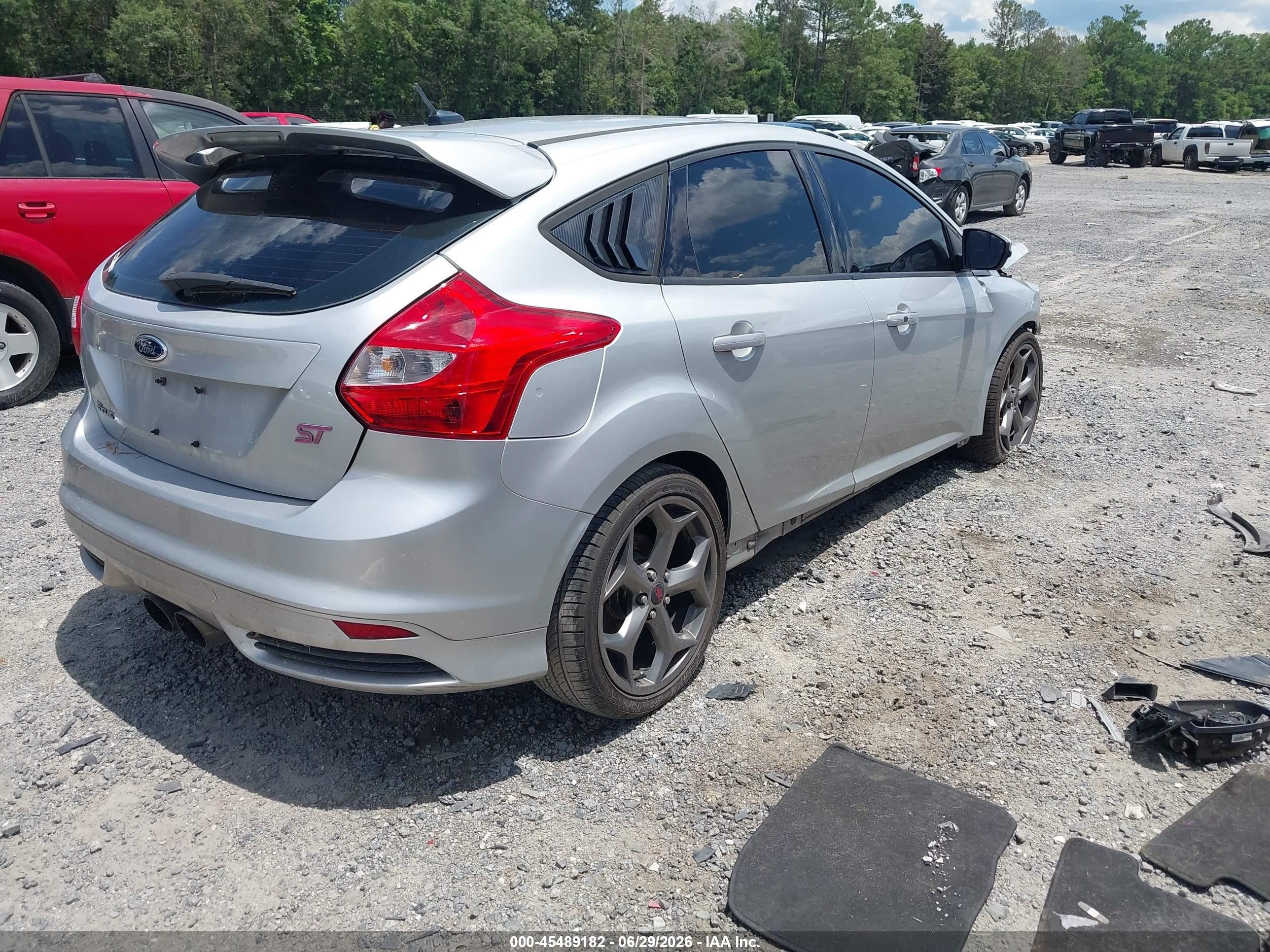 2014 Ford Focus St   Silver vin: 1FADP3L94EL320409