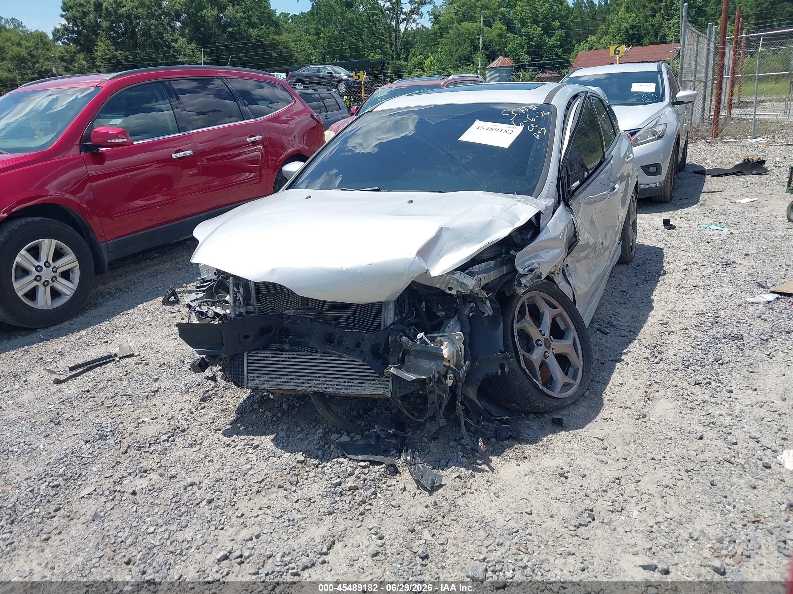 2014 Ford Focus St   Silver vin: 1FADP3L94EL320409