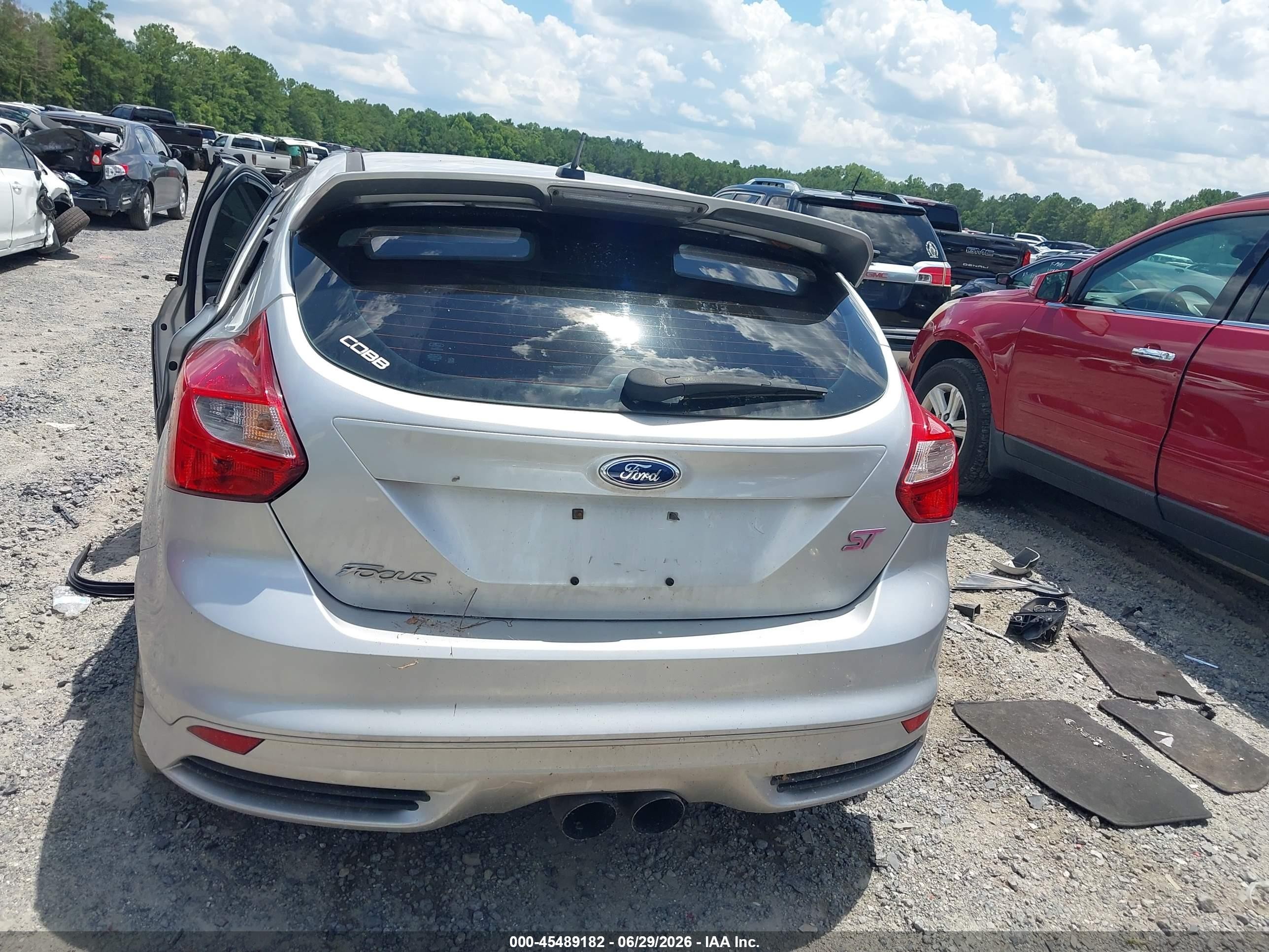 2014 Ford Focus St   Silver vin: 1FADP3L94EL320409