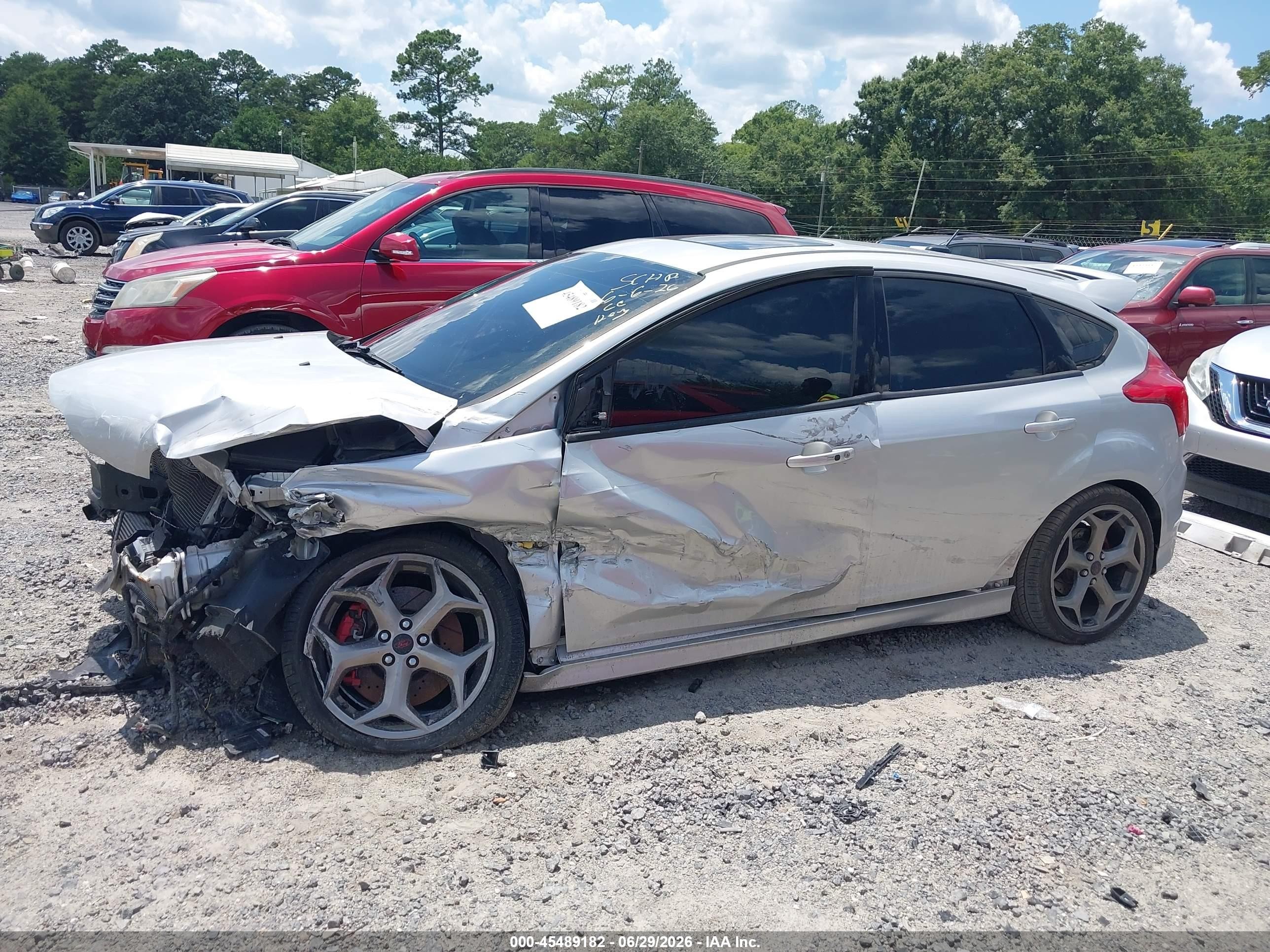 2014 Ford Focus St   Silver vin: 1FADP3L94EL320409