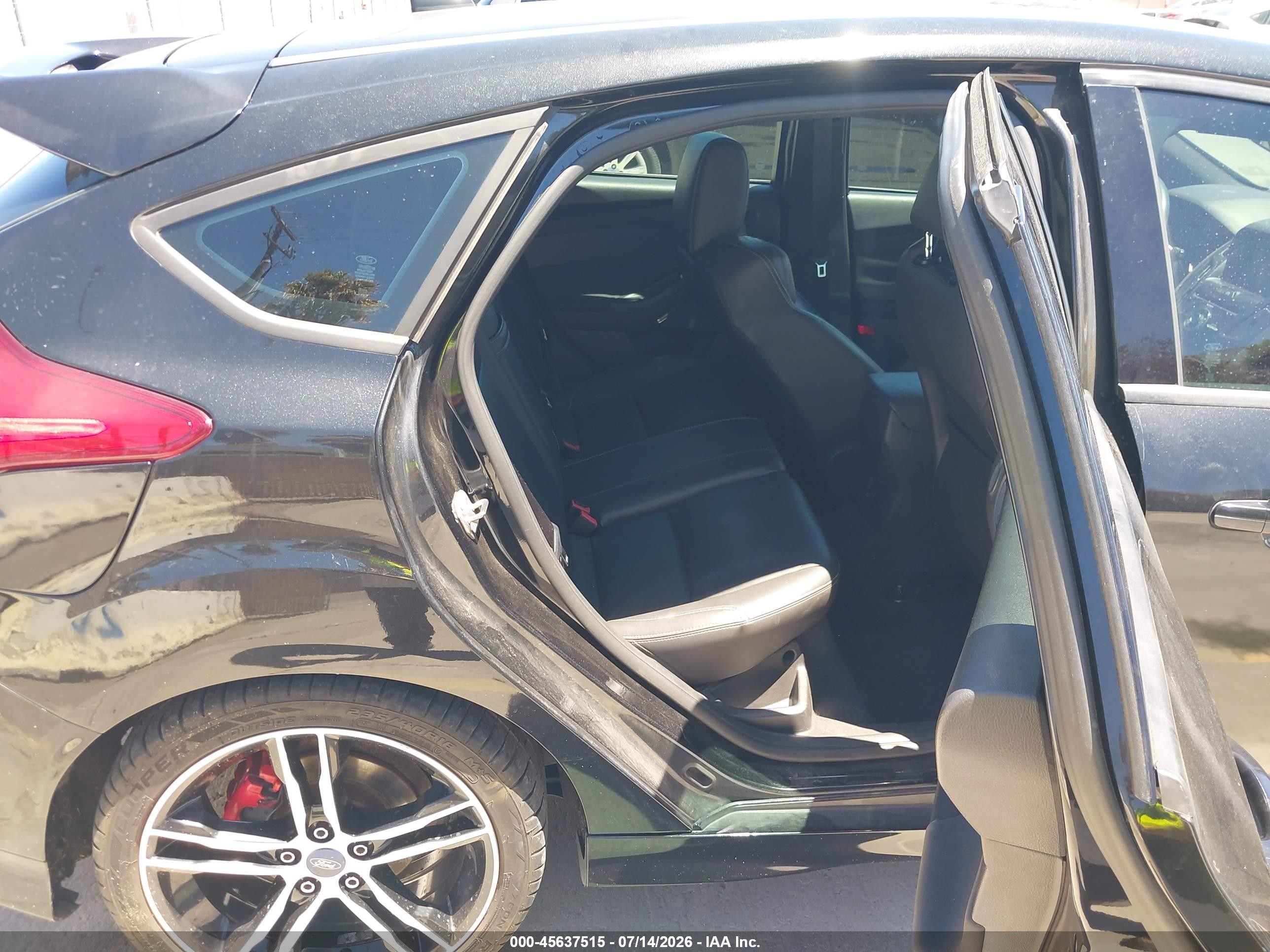 2014 Ford Focus St   Black vin: 1FADP3L94EL402625