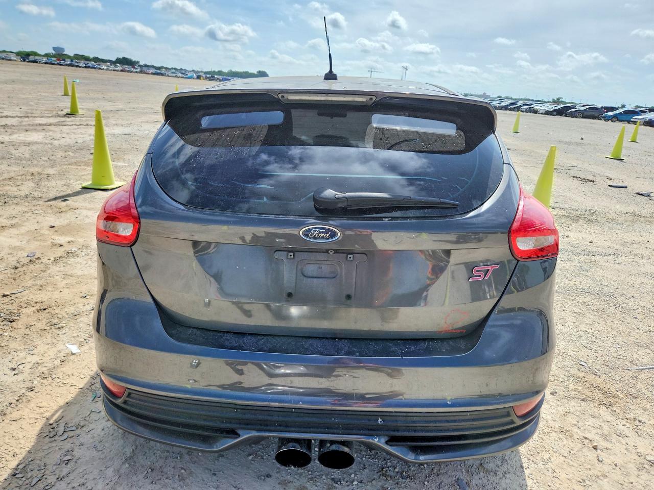 2015 Ford Focus St Gray vin: 1FADP3L94FL246393