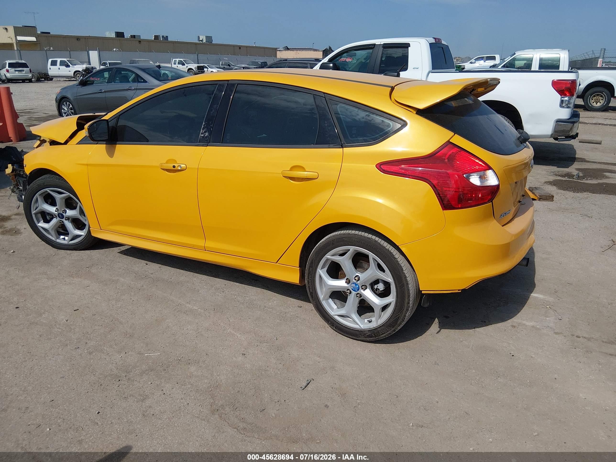 2013 Ford Focus St Желтый vin: 1FADP3L95DL234573