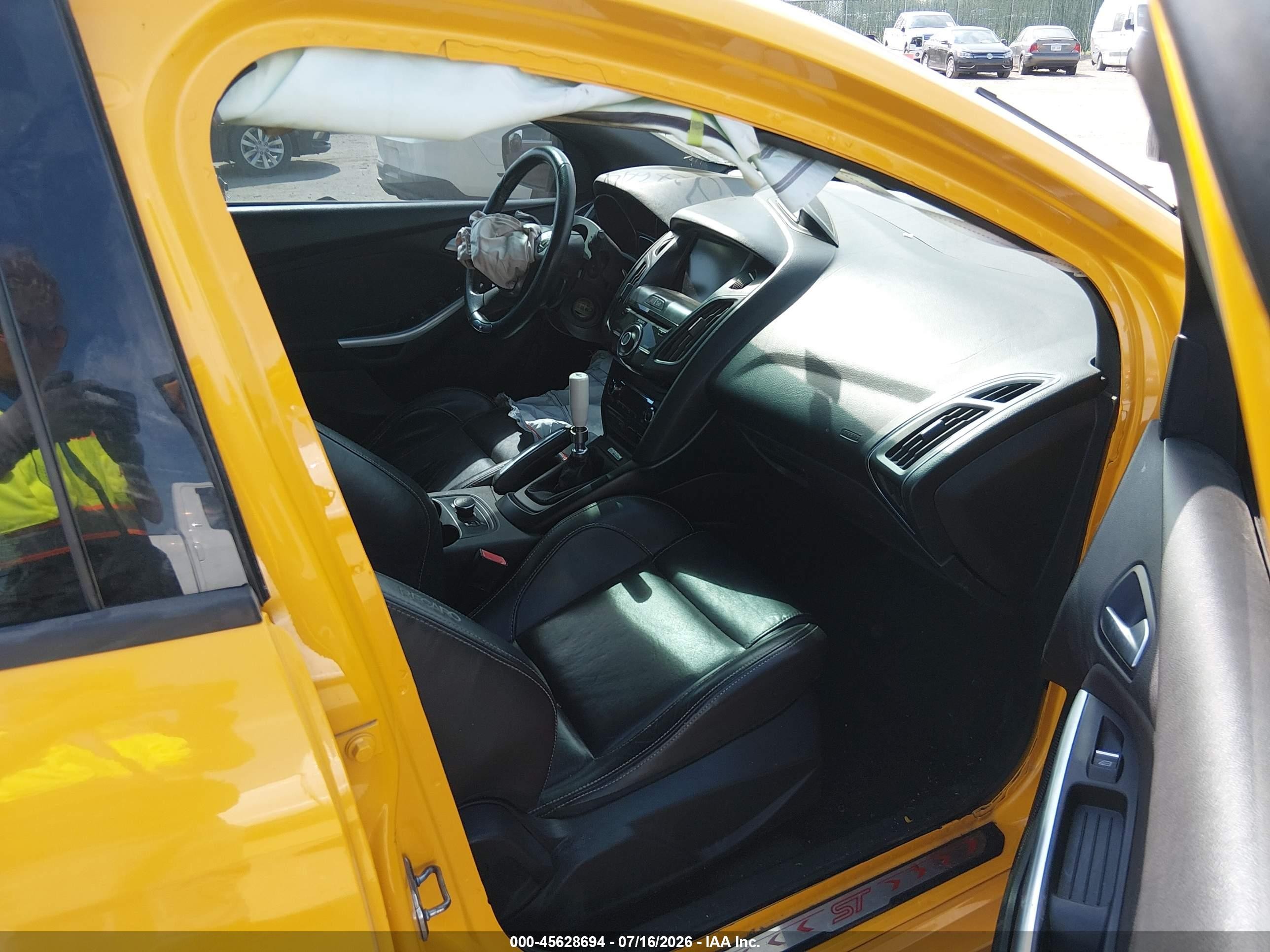 2013 Ford Focus St Желтый vin: 1FADP3L95DL234573