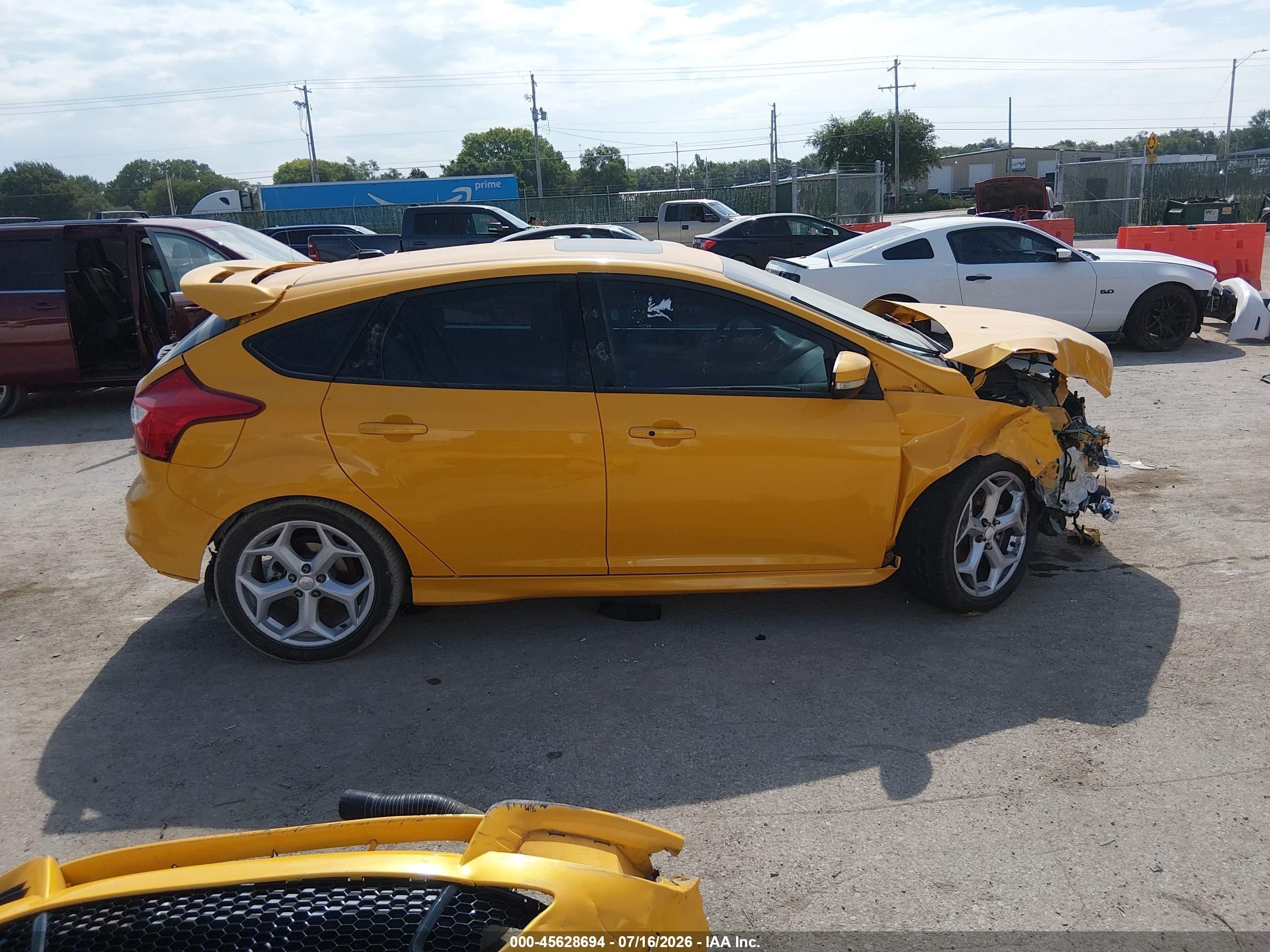 2013 Ford Focus St Желтый vin: 1FADP3L95DL234573