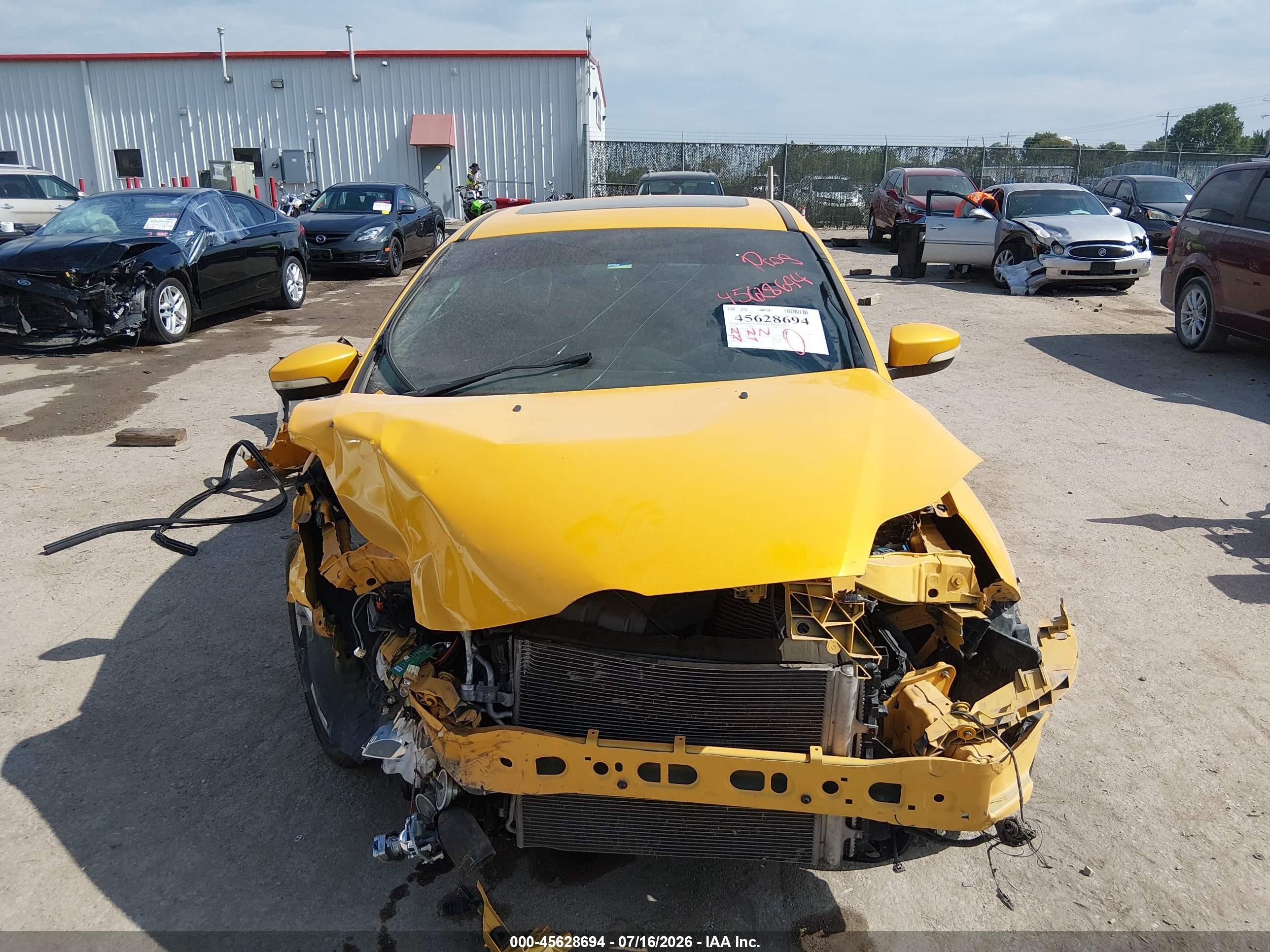 2013 Ford Focus St Желтый vin: 1FADP3L95DL234573