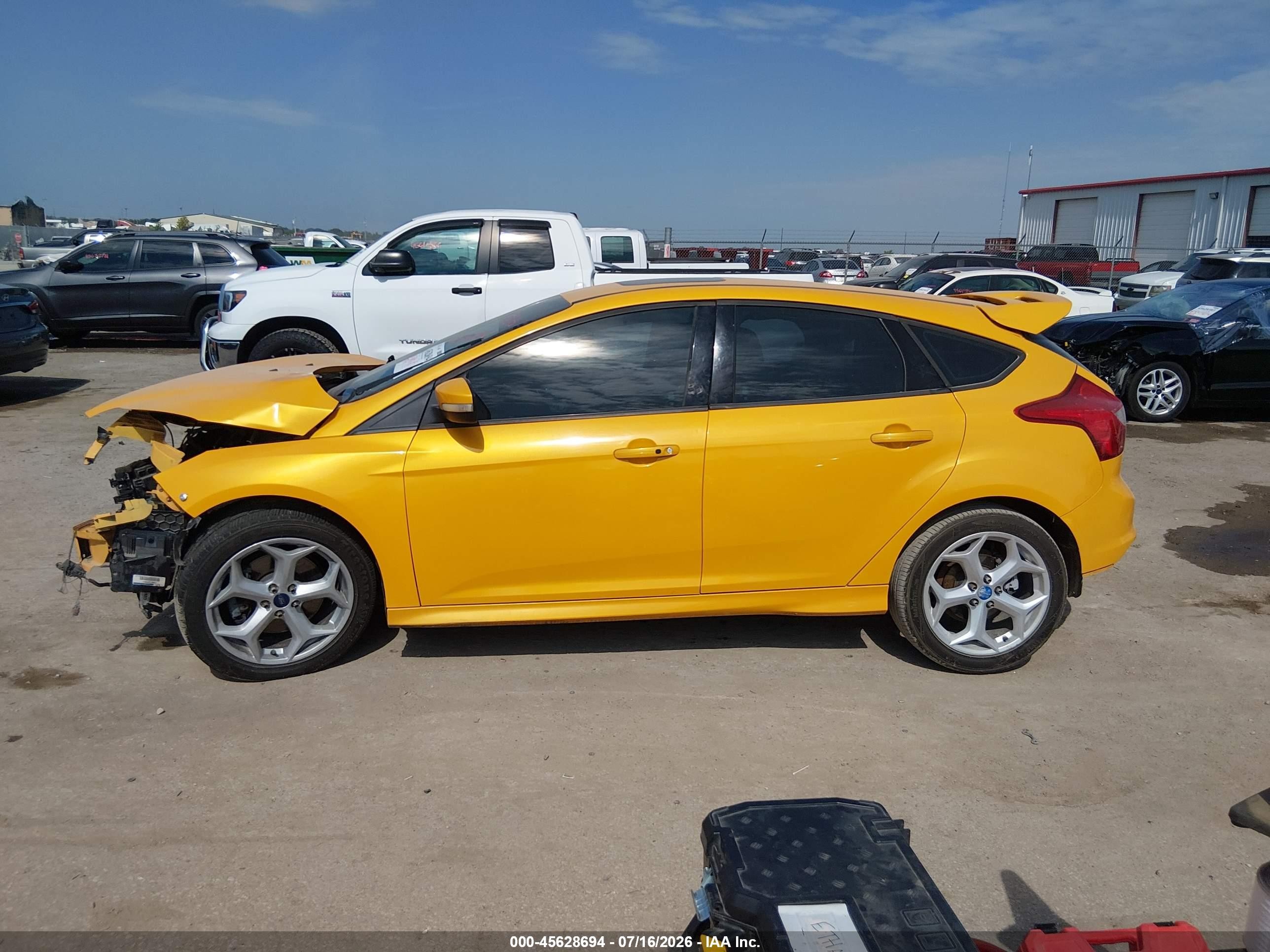 2013 Ford Focus St Желтый vin: 1FADP3L95DL234573
