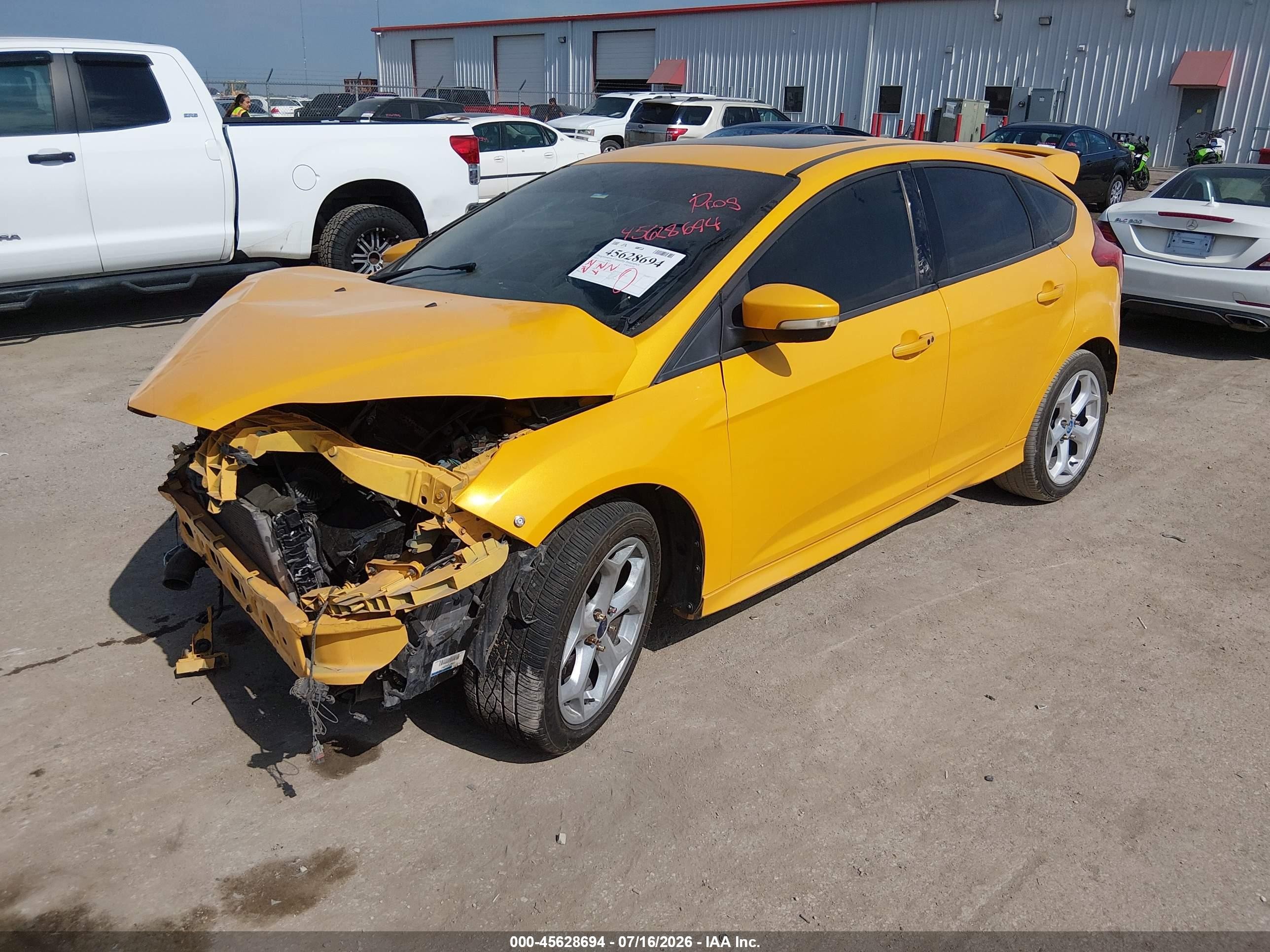 2013 Ford Focus St Желтый vin: 1FADP3L95DL234573