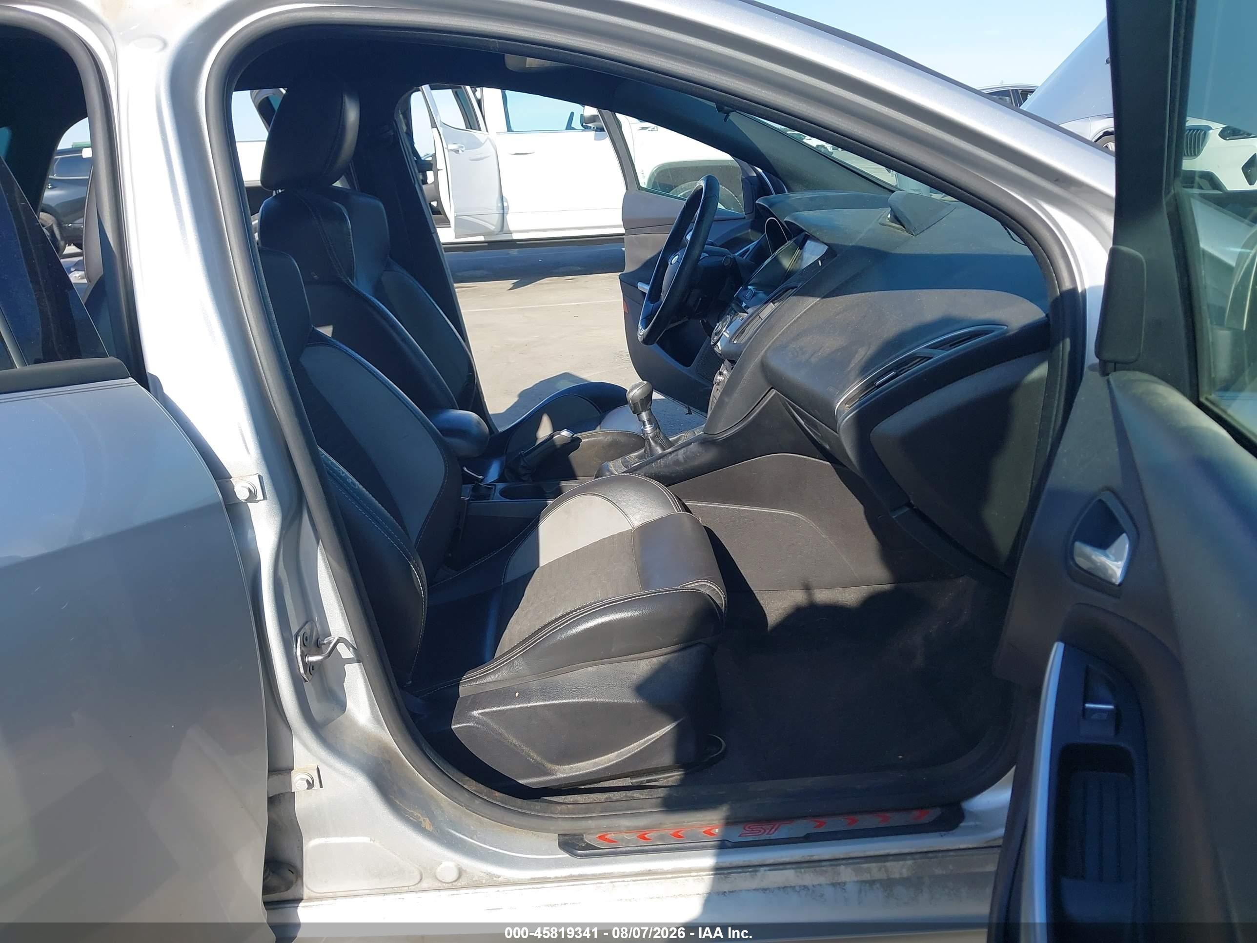 2013 Ford Focus St   Silver vin: 1FADP3L95DL313807