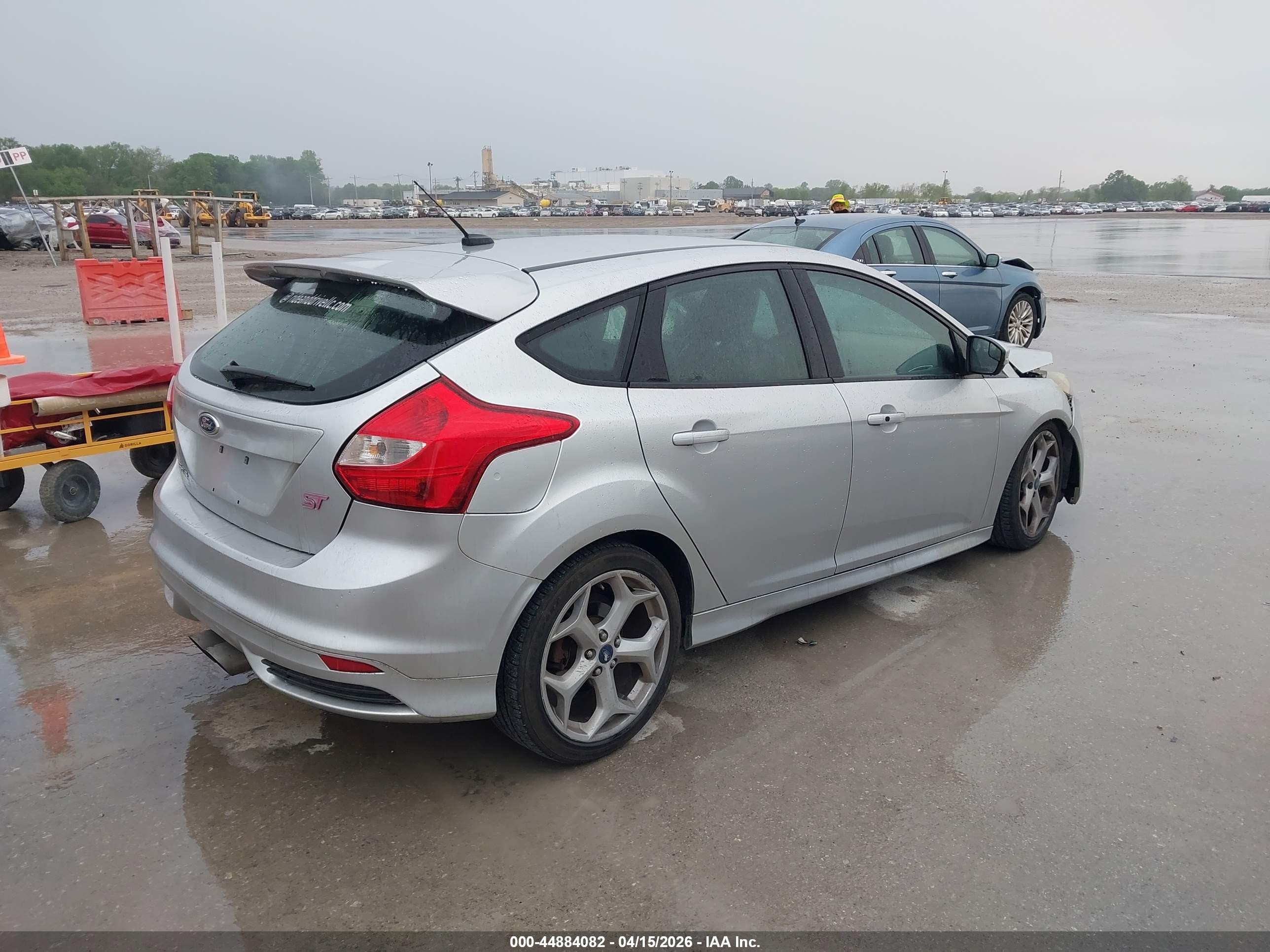 2013 Ford Focus St   Silver vin: 1FADP3L95DL348217