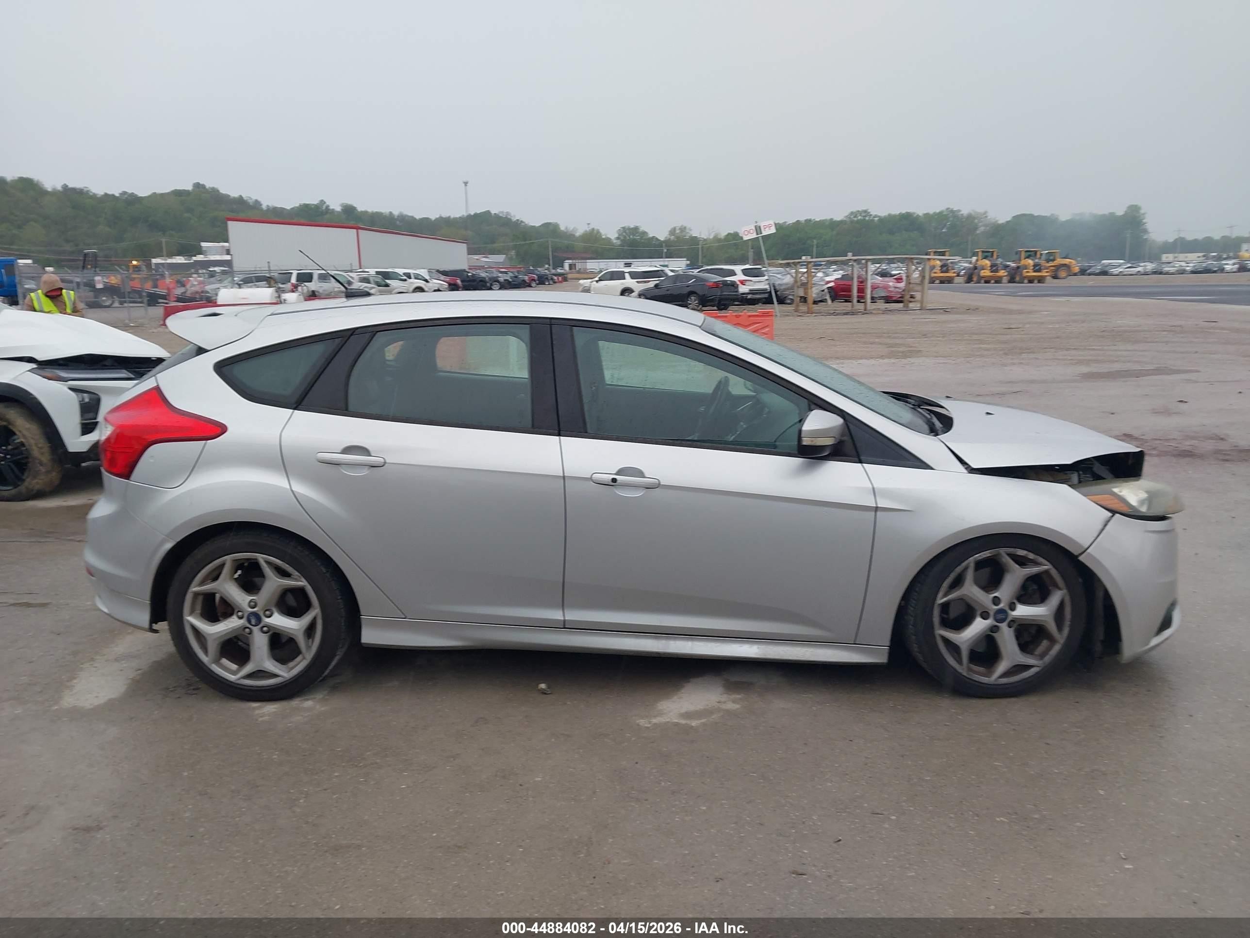 2013 Ford Focus St   Silver vin: 1FADP3L95DL348217