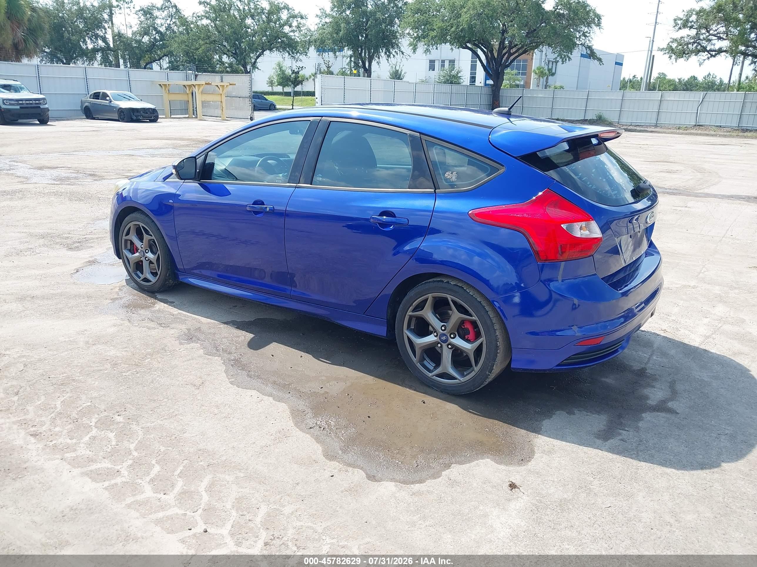2014 Ford Focus St   Blue vin: 1FADP3L95EL164008
