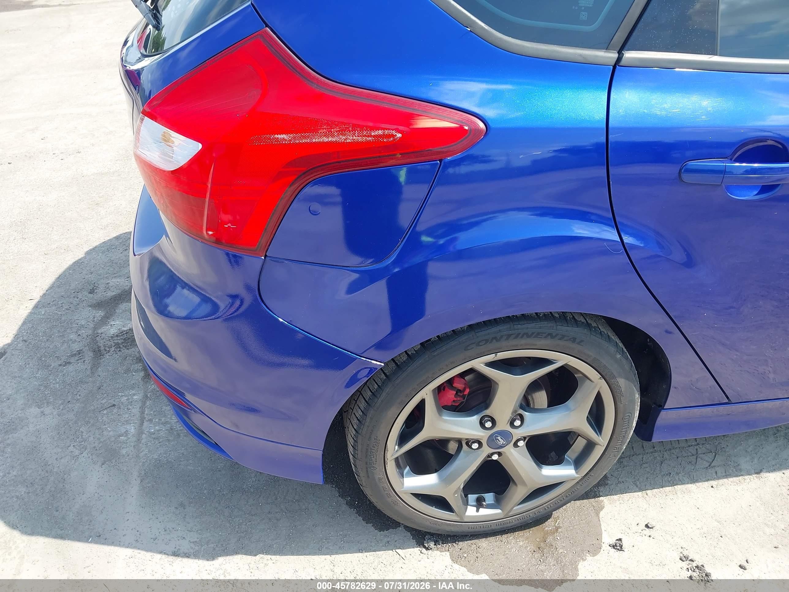 2014 Ford Focus St   Blue vin: 1FADP3L95EL164008