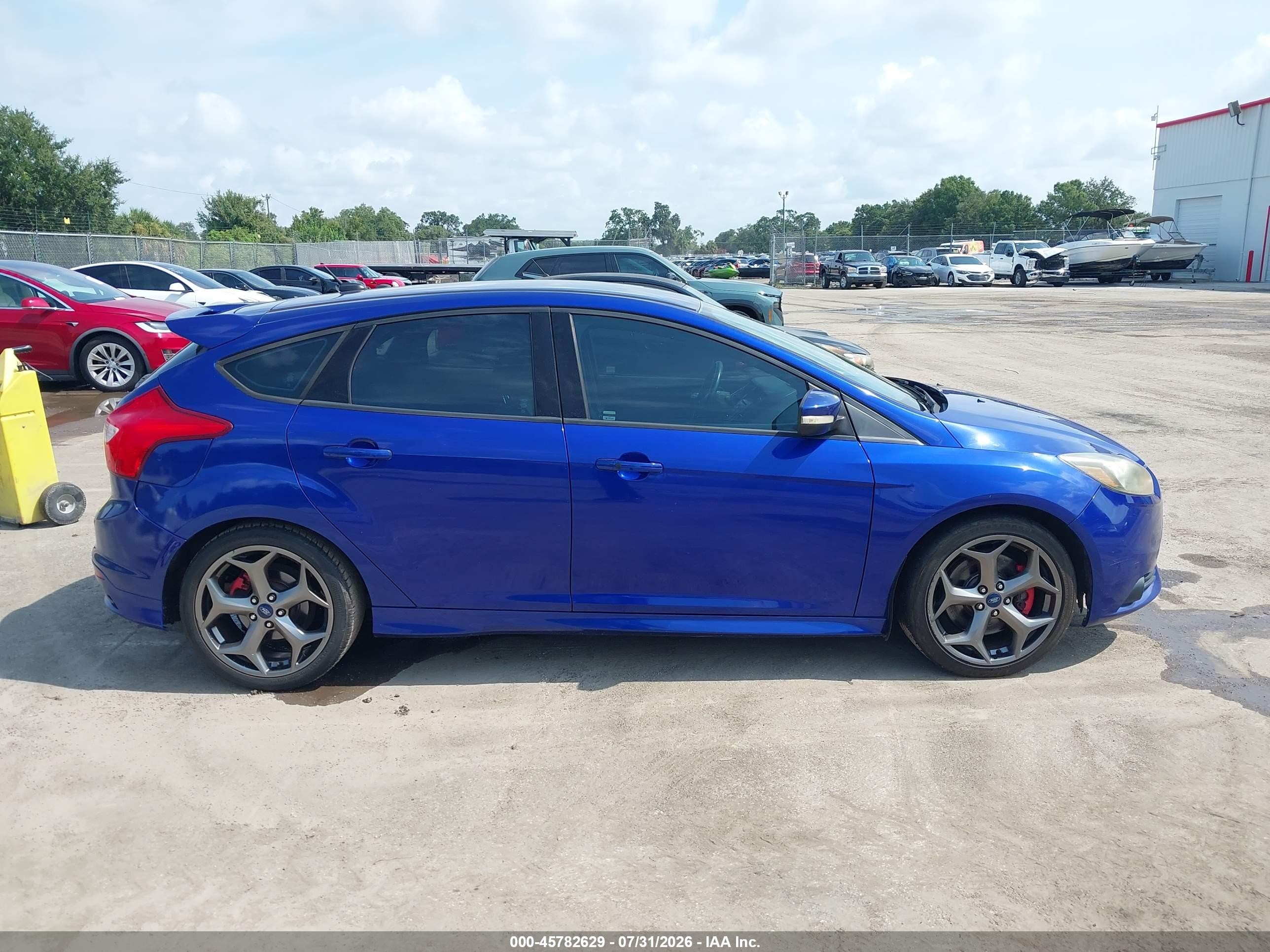 2014 Ford Focus St   Blue vin: 1FADP3L95EL164008