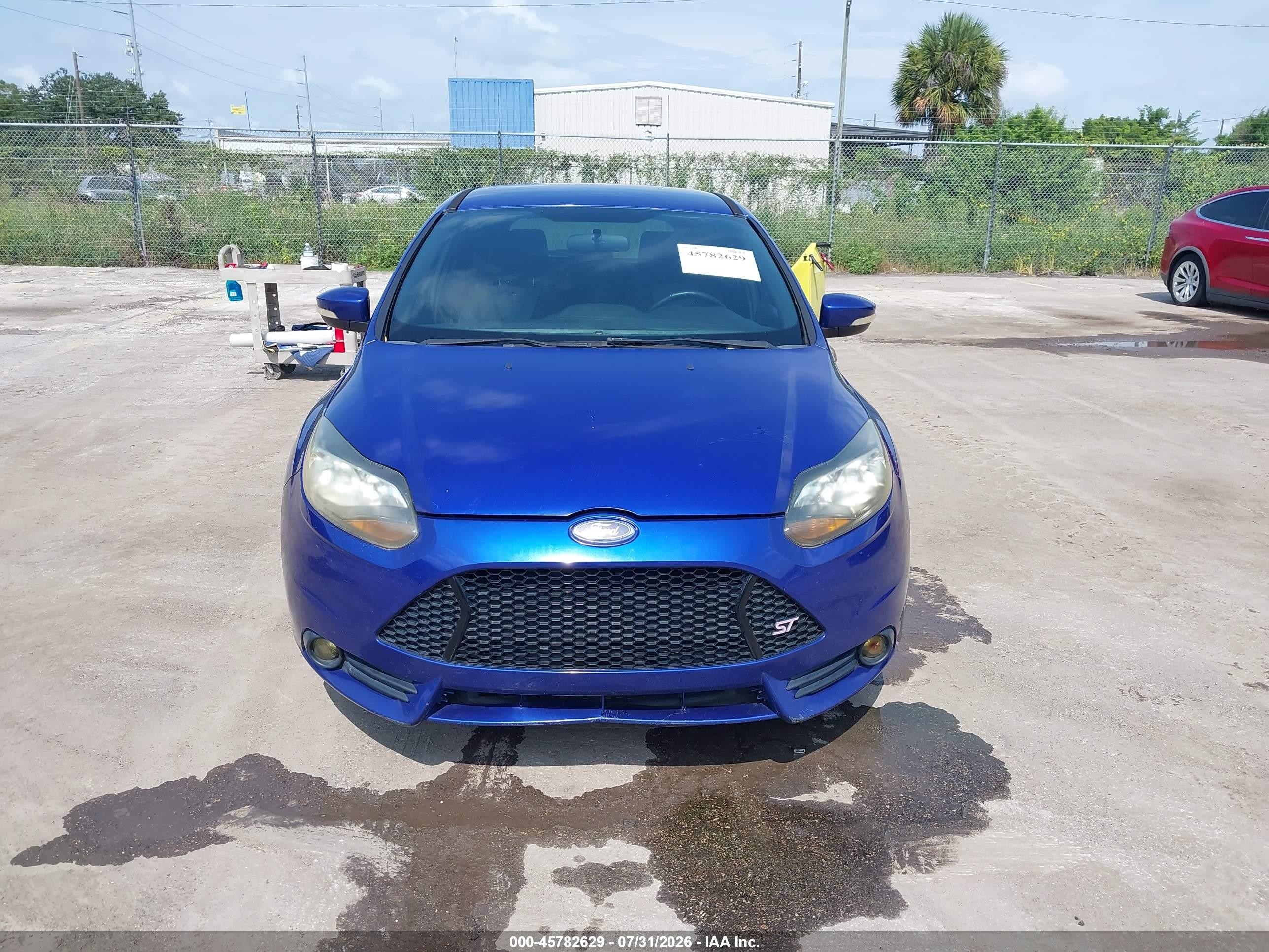 2014 Ford Focus St   Blue vin: 1FADP3L95EL164008