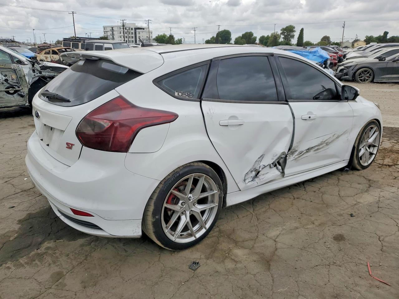 2014 Ford Focus St White vin: 1FADP3L95EL164106
