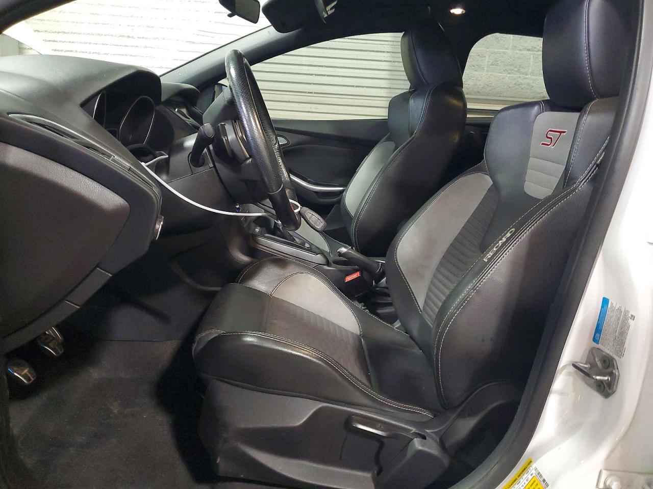 2014 Ford Focus St White vin: 1FADP3L95EL237295