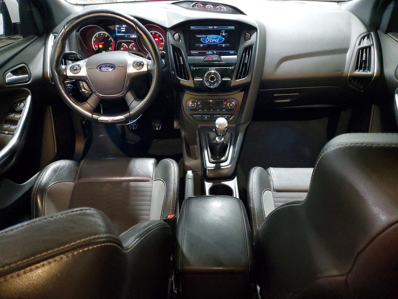 2014 Ford Focus St White vin: 1FADP3L95EL237295