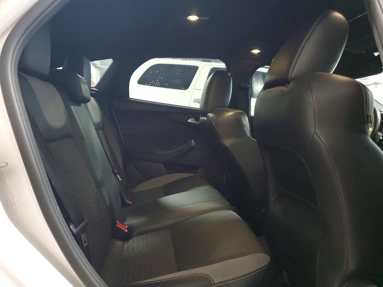 2014 Ford Focus St White vin: 1FADP3L95EL237295