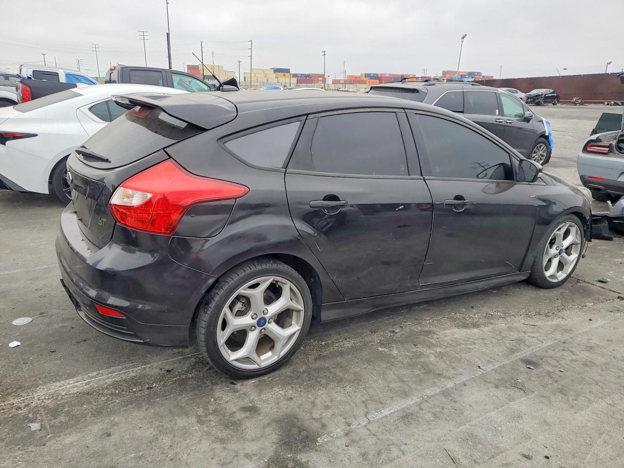2014 Ford Focus St Черный vin: 1FADP3L95EL382269