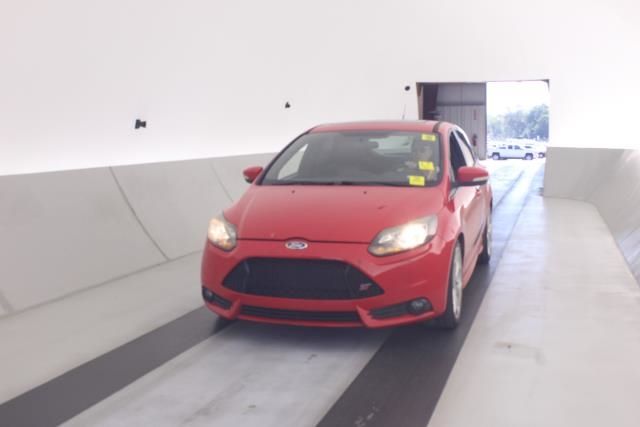 2014 Ford Focus St Red vin: 1FADP3L95EL395927