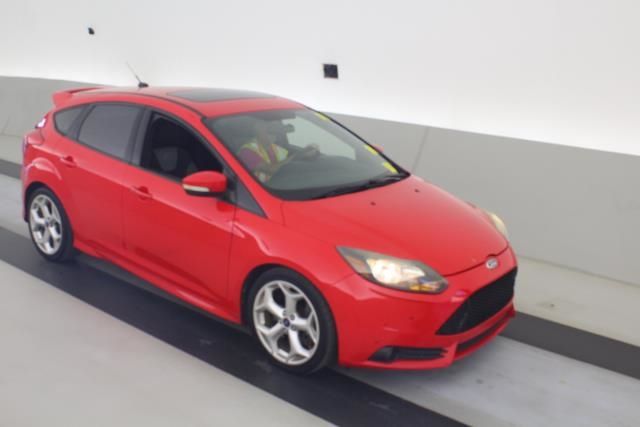 2014 Ford Focus St Red vin: 1FADP3L95EL395927
