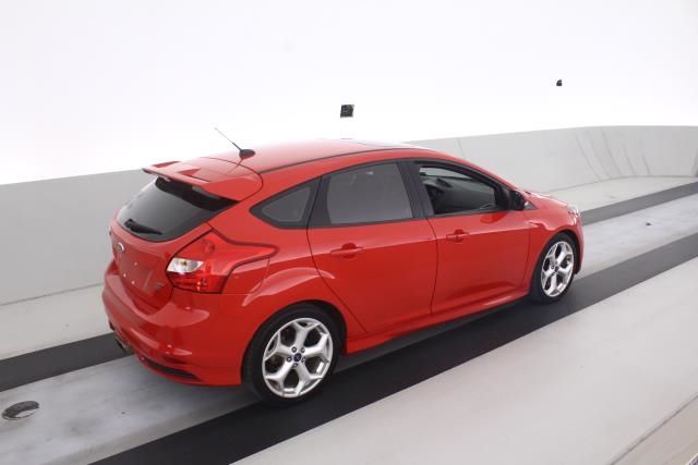2014 Ford Focus St Red vin: 1FADP3L95EL395927