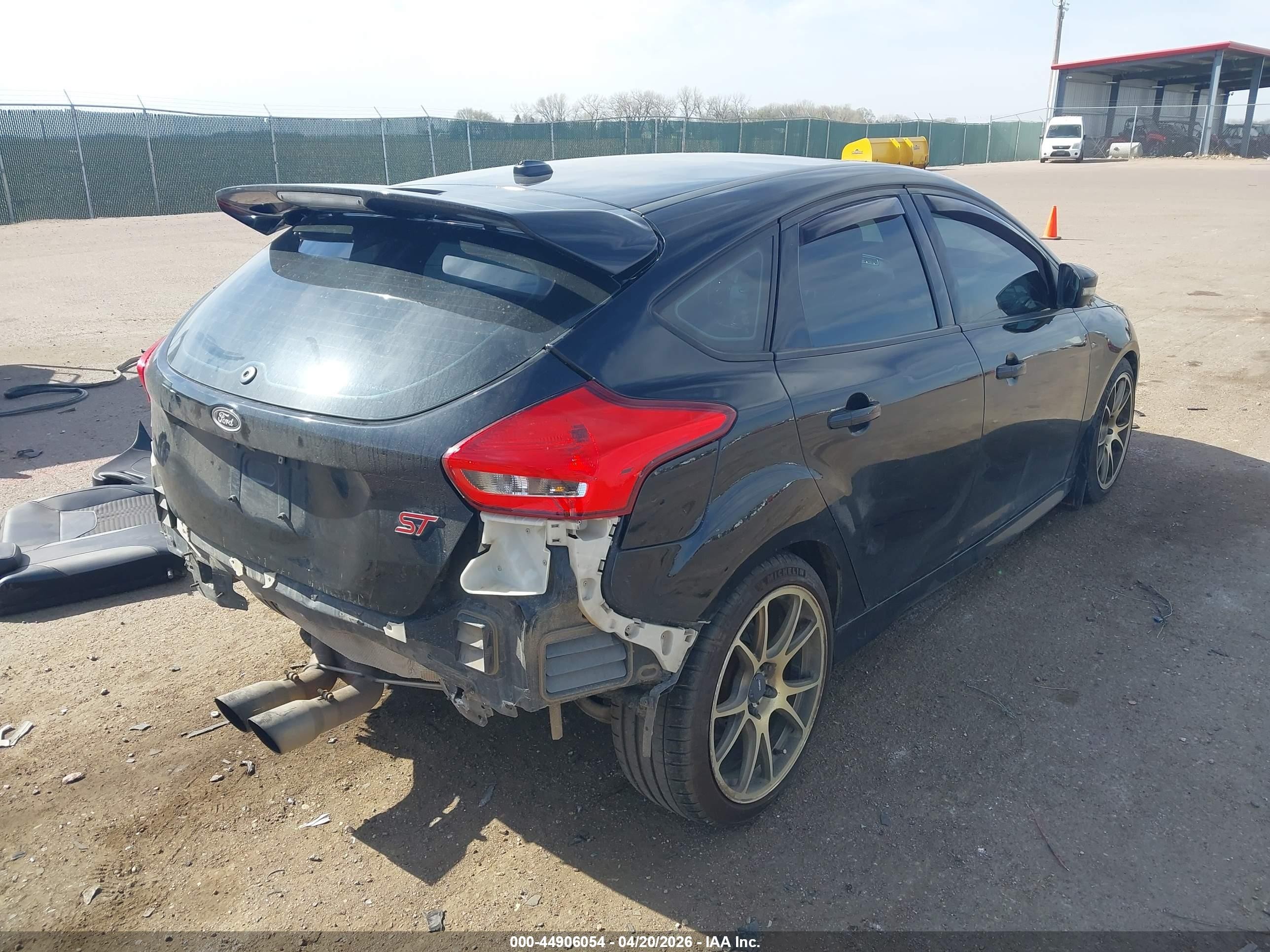 2017 Ford Focus St   Black vin: 1FADP3L95HL235700
