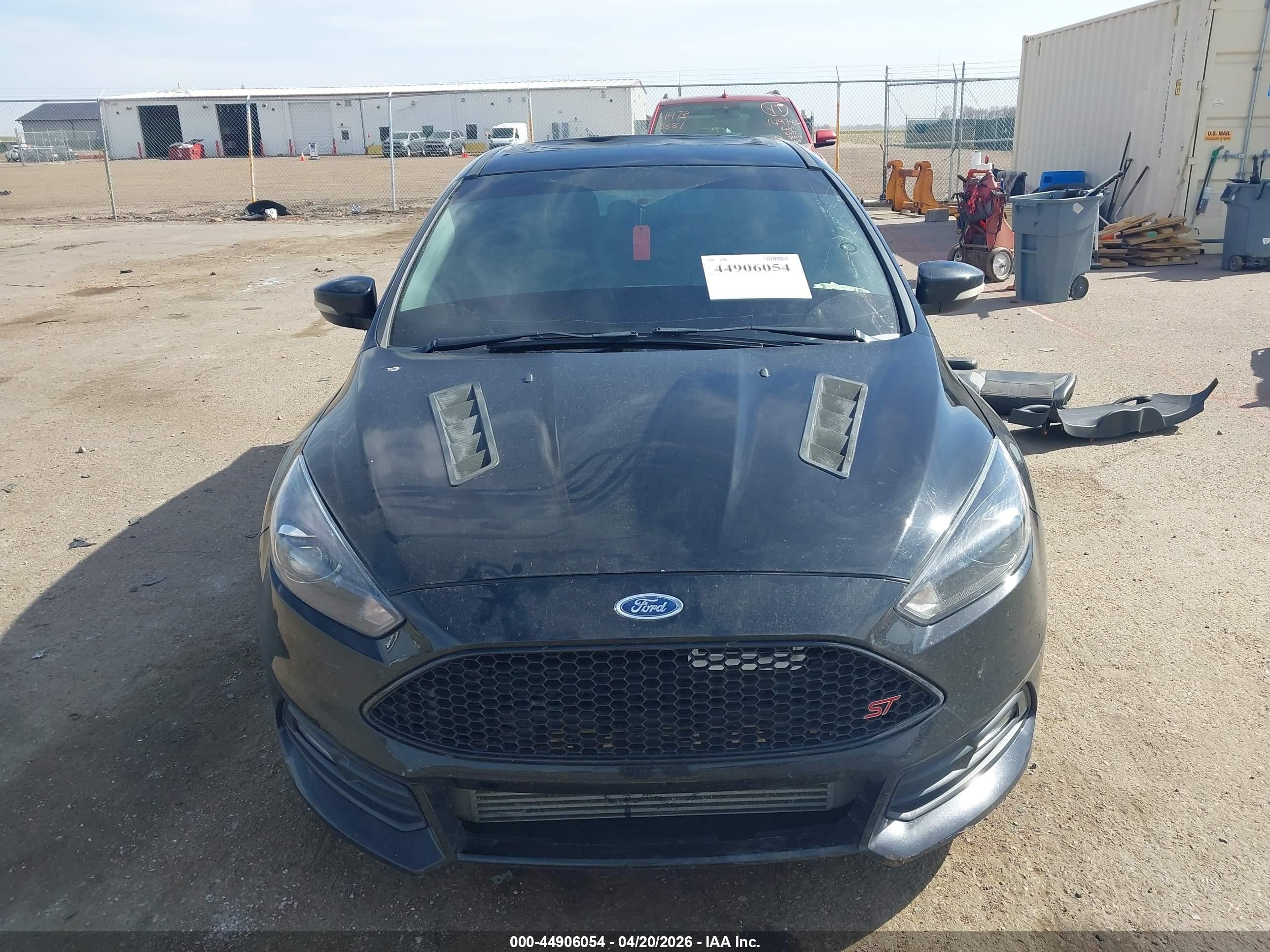 2017 Ford Focus St   Black vin: 1FADP3L95HL235700