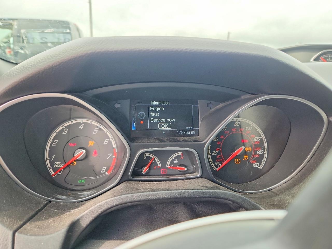 2014 Ford Focus St Серебряный vin: 1FADP3L96EL229528