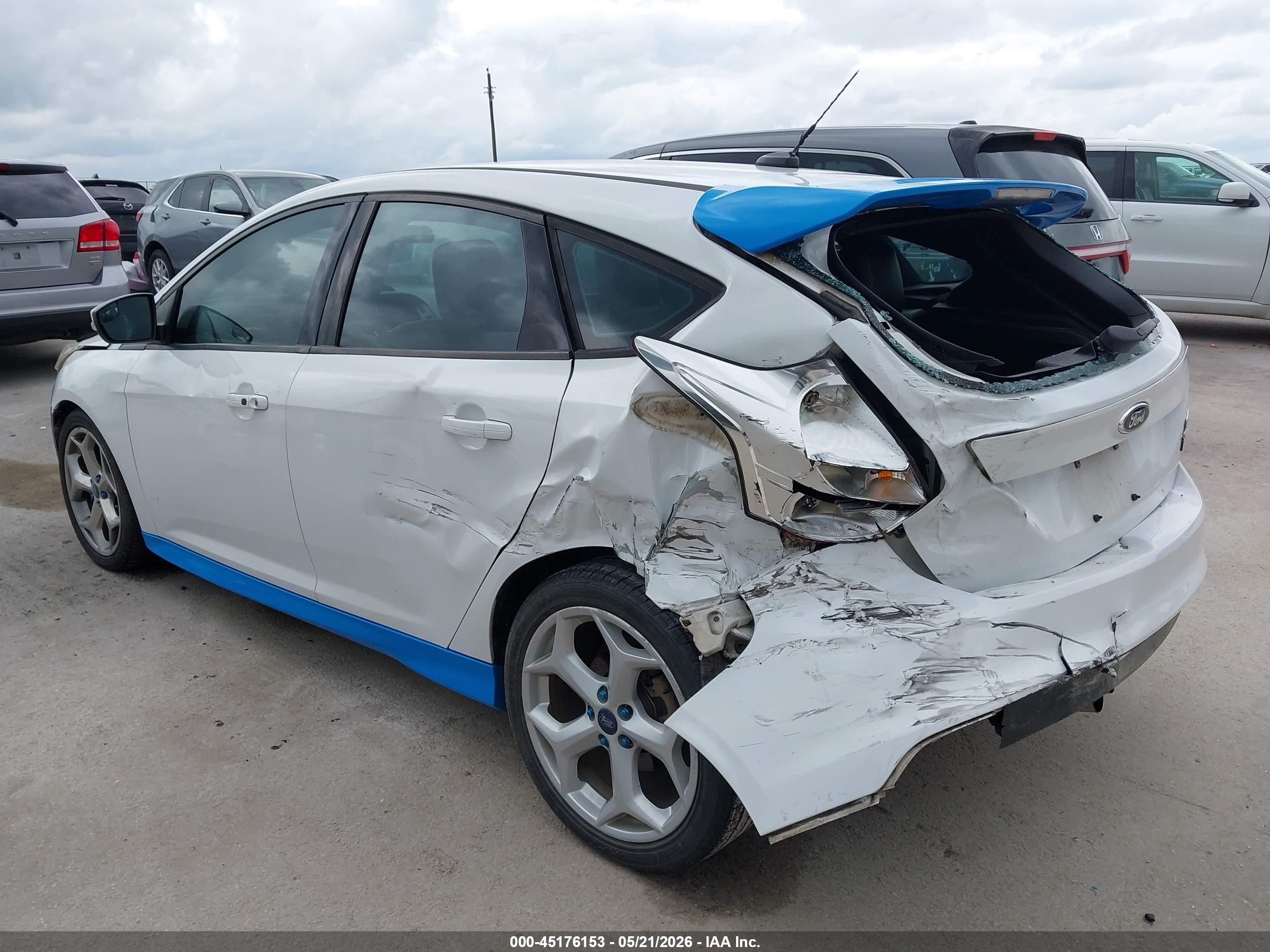 2014 Ford Focus St   White vin: 1FADP3L96EL311050